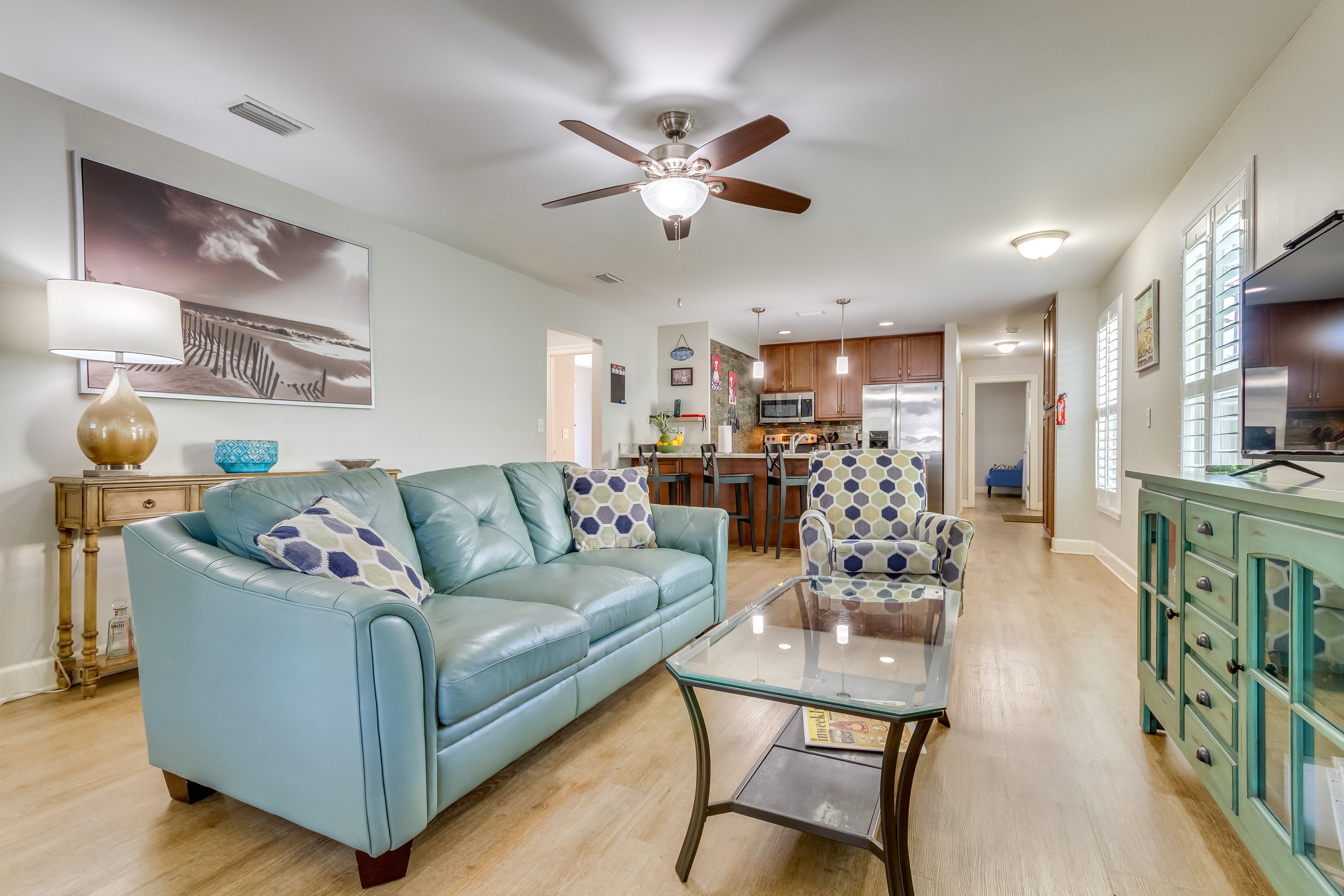 Living Room | Smart TV | Central A/C