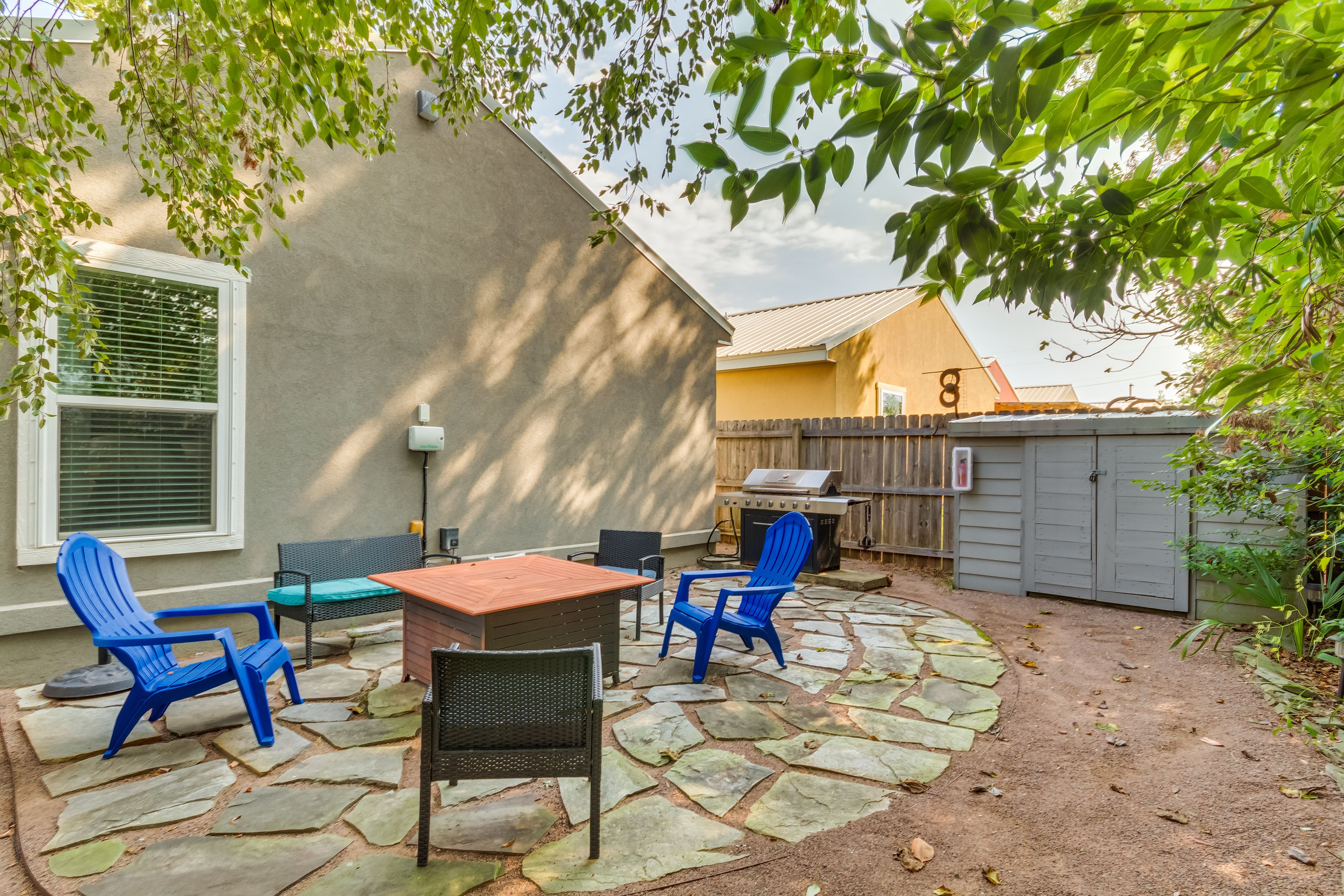 Private Yard | Keyless Entry
