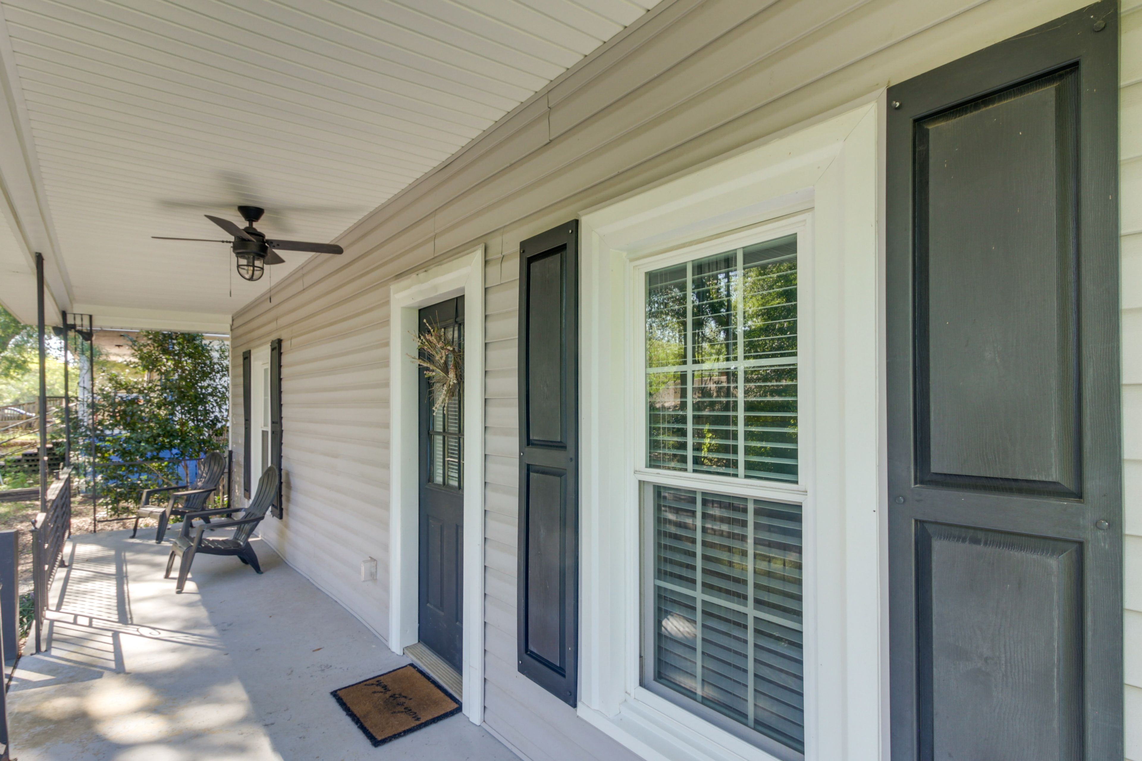 Front Porch | Private Entrance