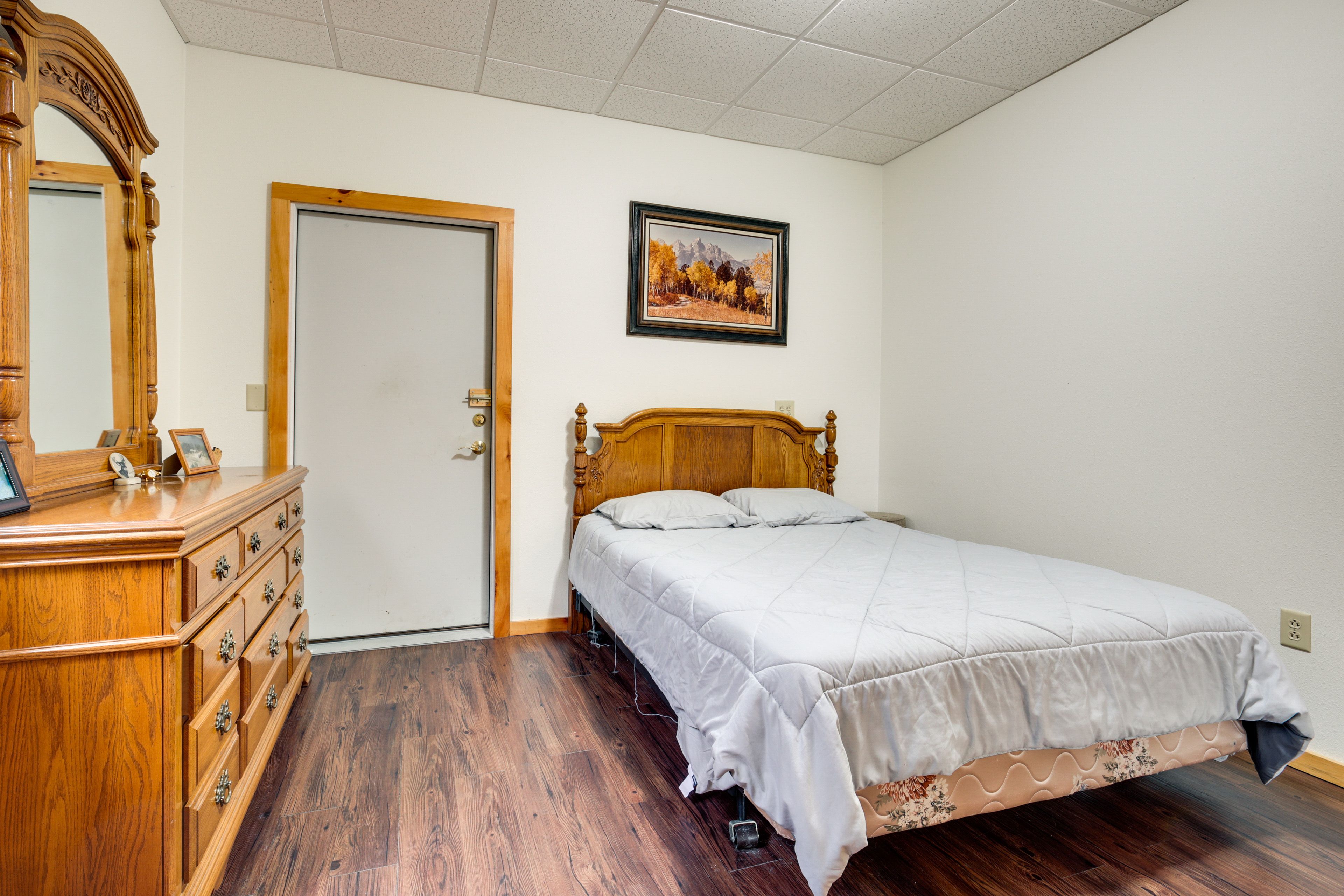 Bedroom 1 | Queen Bed | Linens Provided