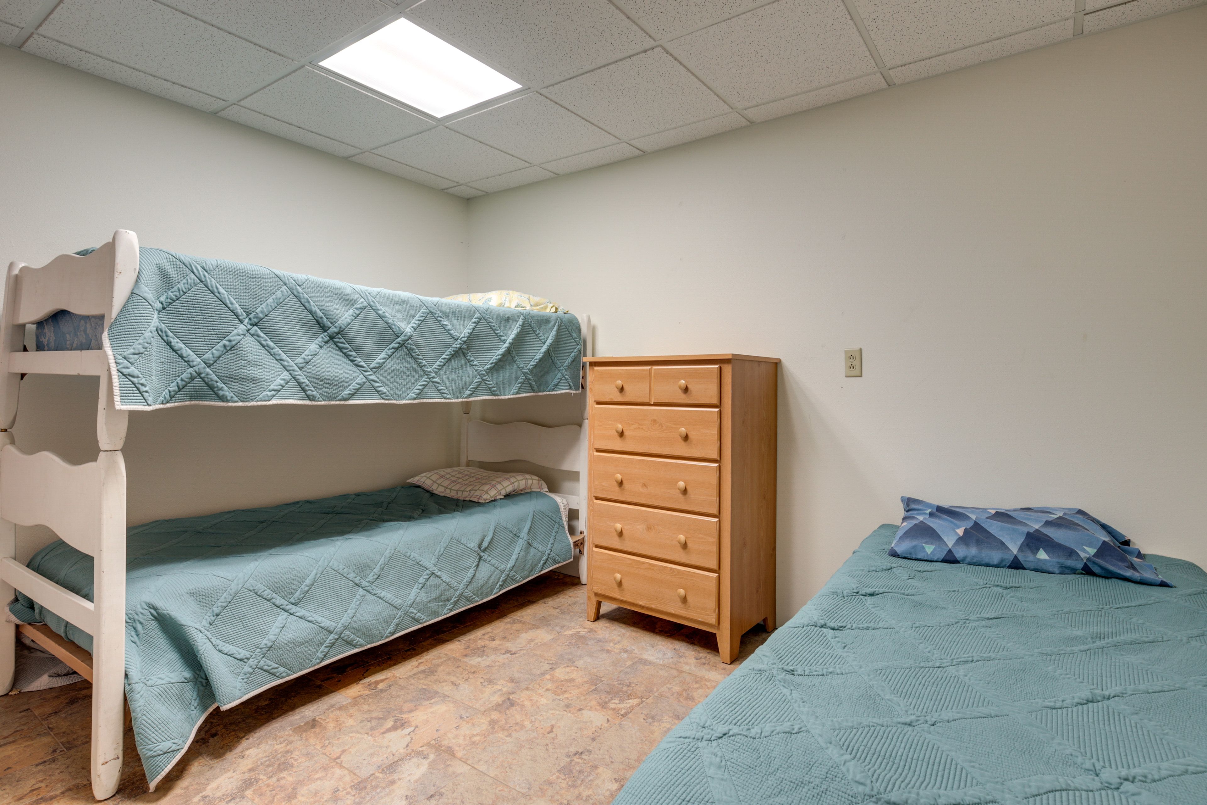 Bedroom 3 | Twin Bunk Bed | Twin Bed