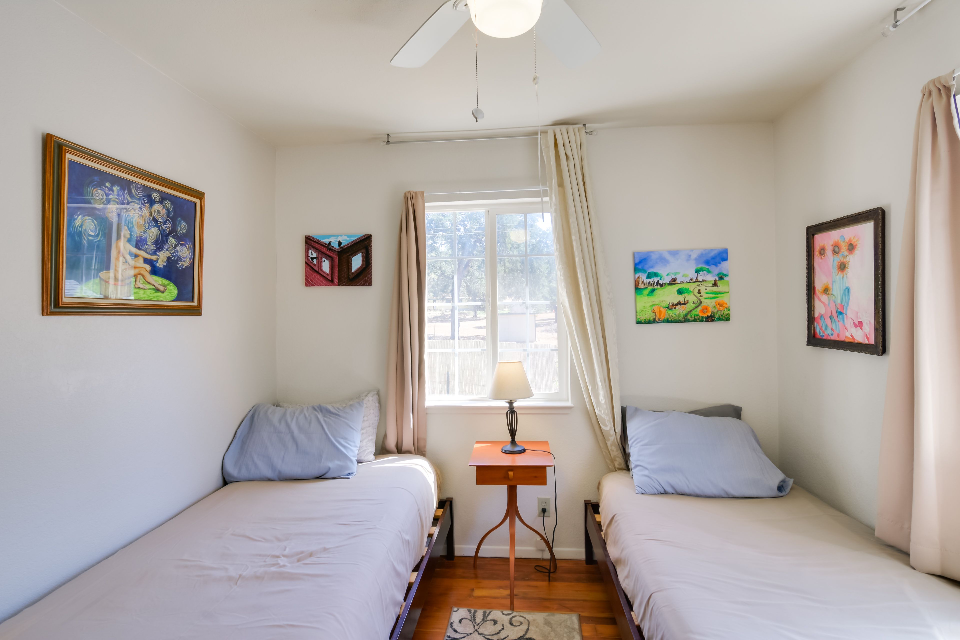 Bedroom 2 | 2 Twin Beds