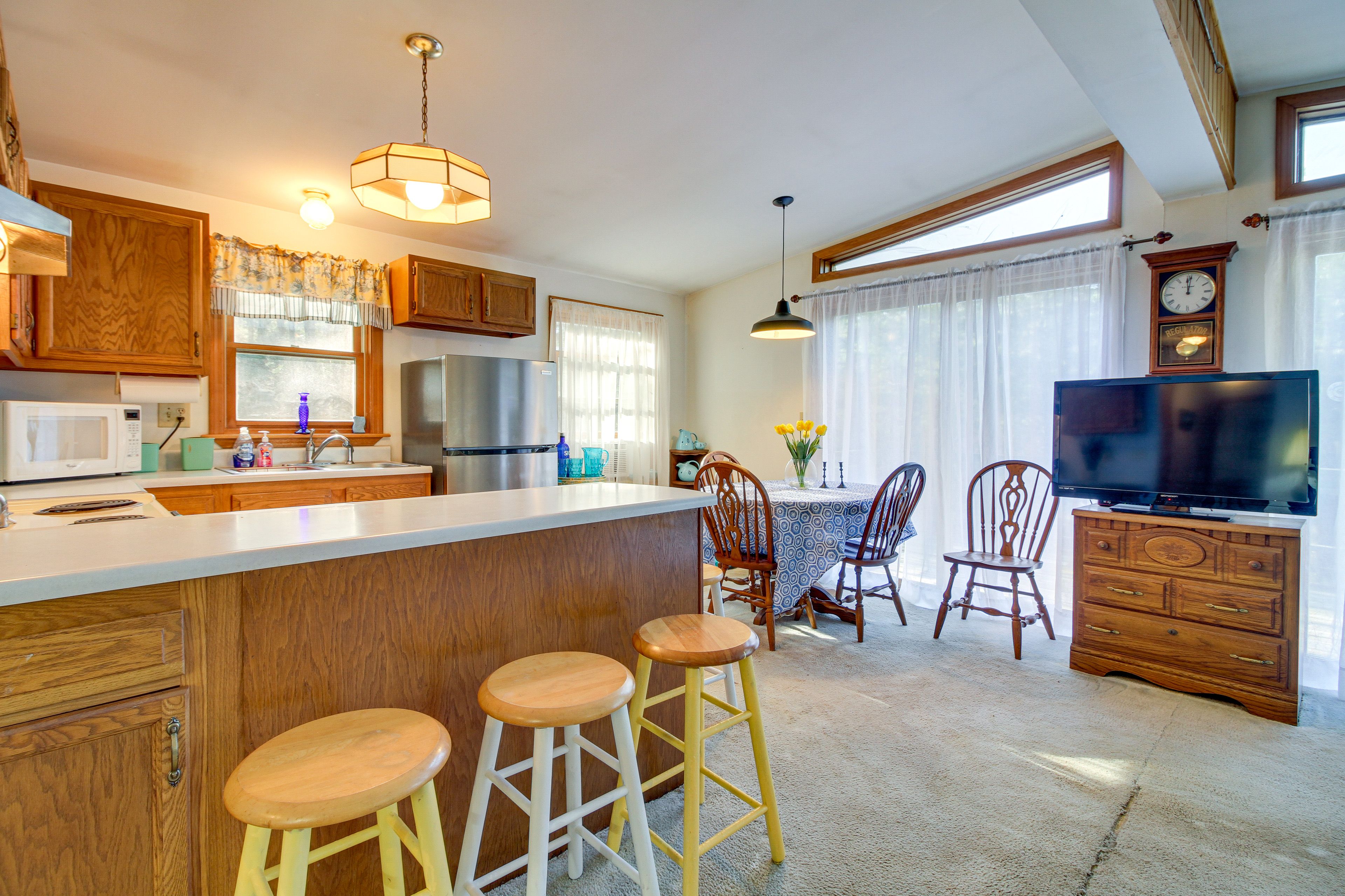 Kitchen & Dining Area | Pet Friendly w/ Fee
