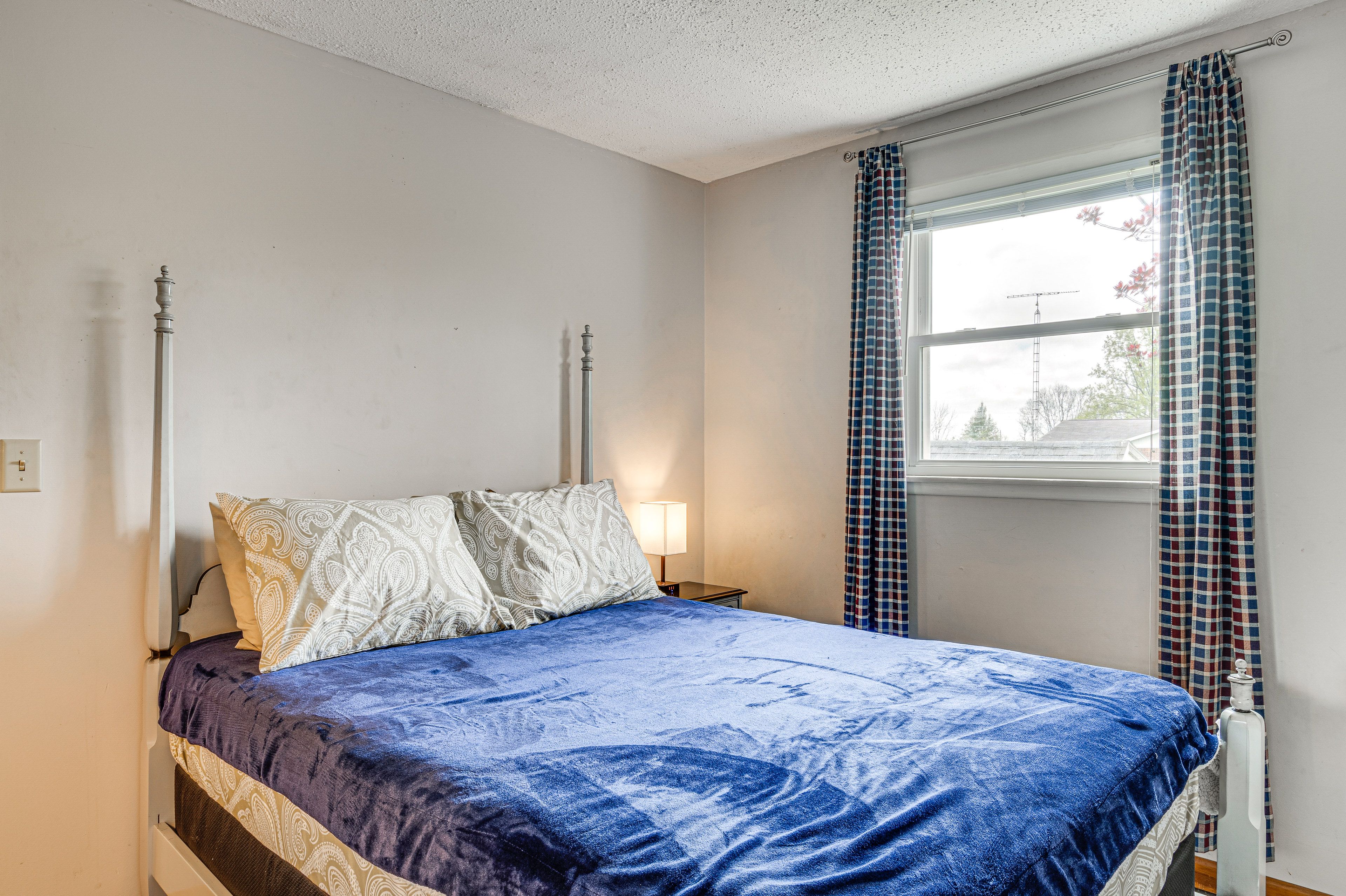 Bedroom 2 | Full Bed