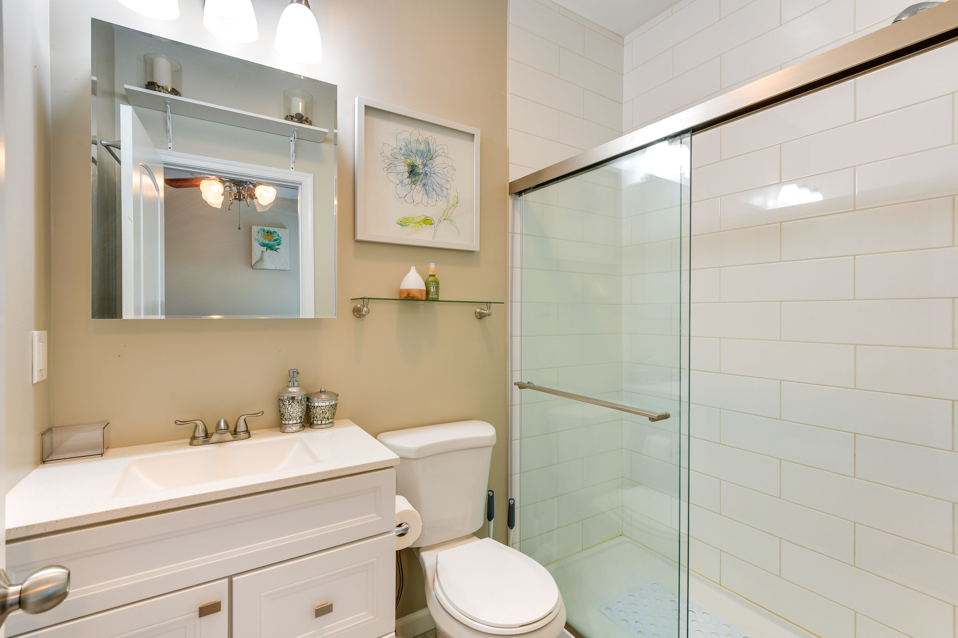 En-Suite Bathroom | Towels Provided