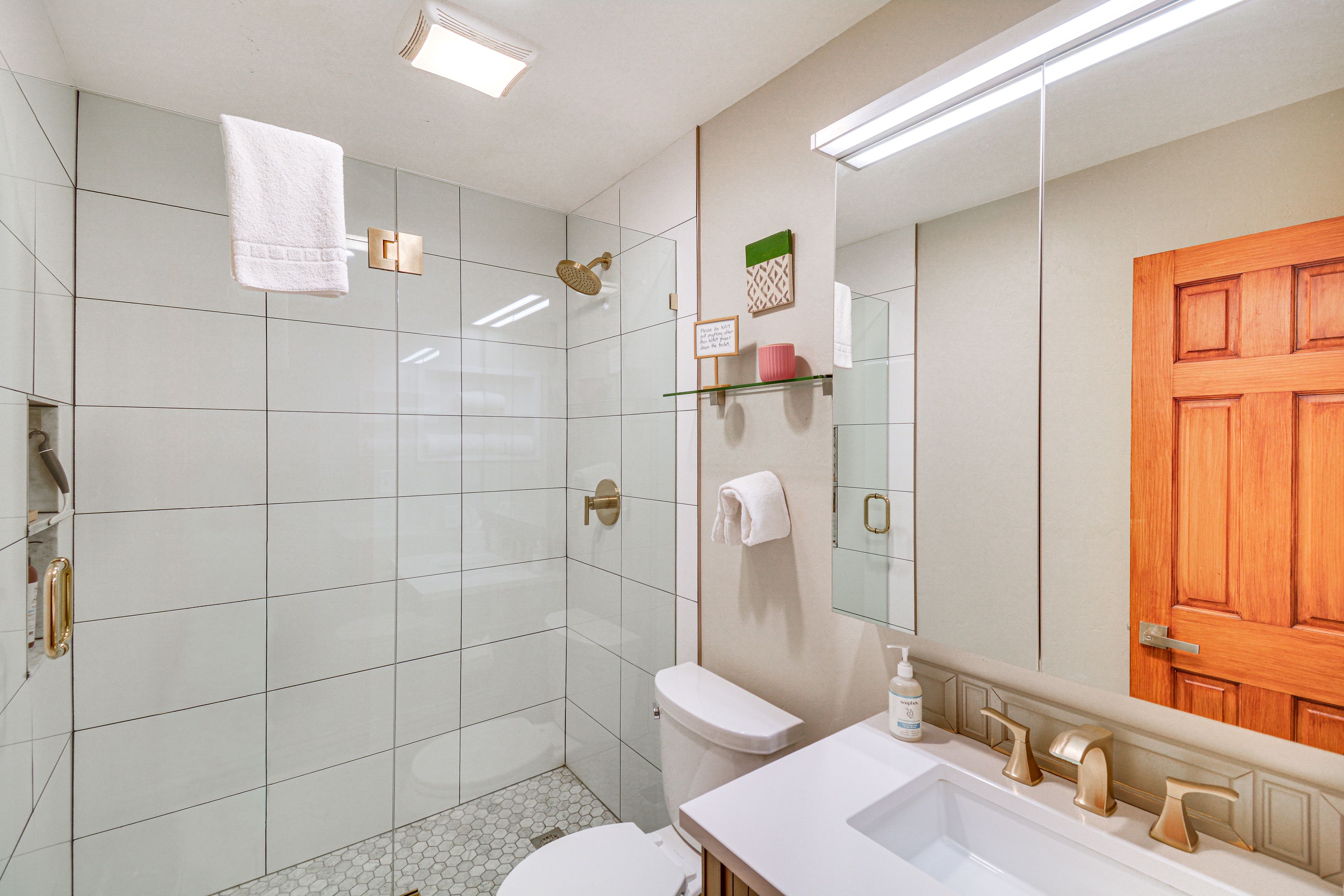 Full Bathroom | Hair Dryer