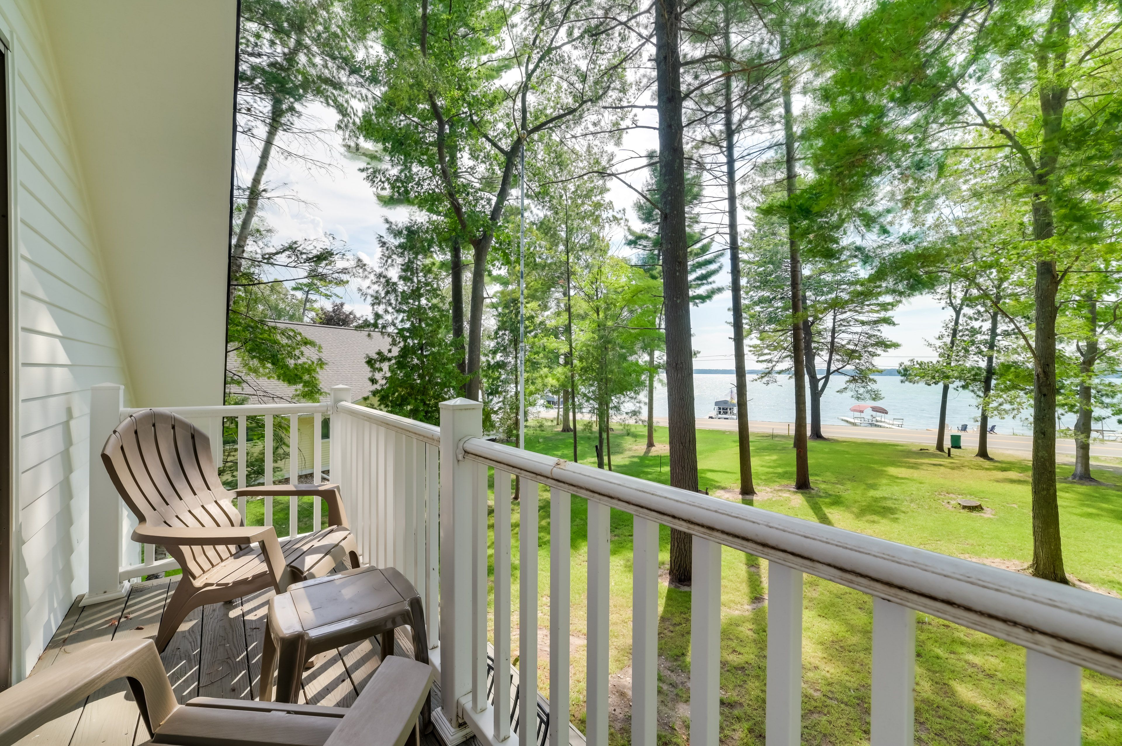 Private Balcony | Lake Views