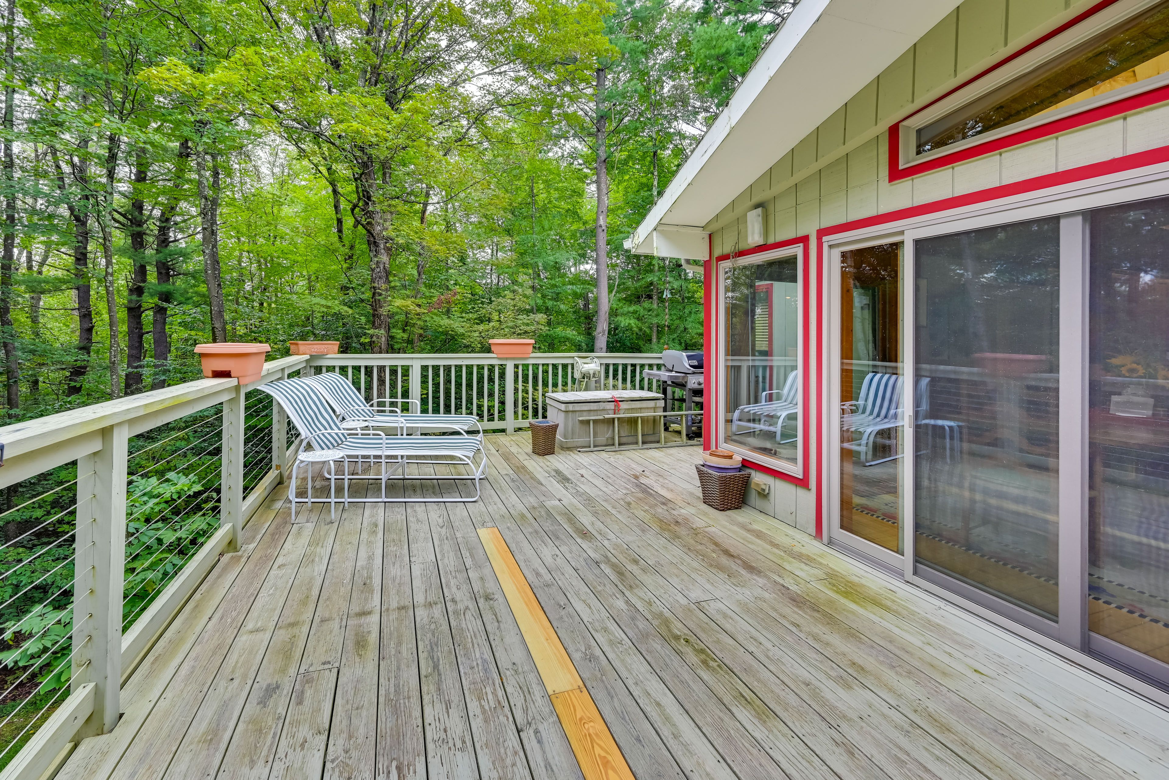 Deck | Gas Grill