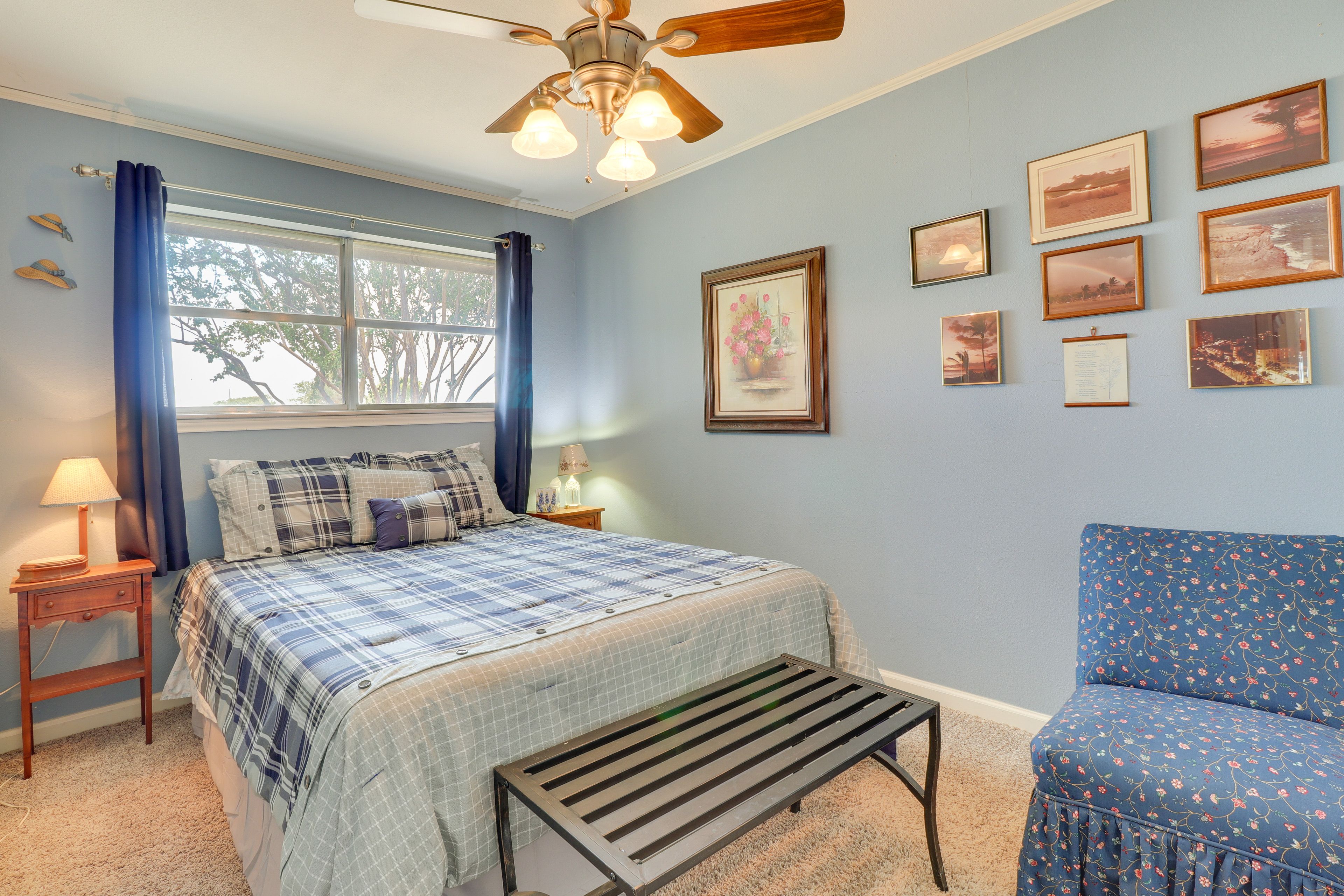 Bedroom 2 | Queen Bed