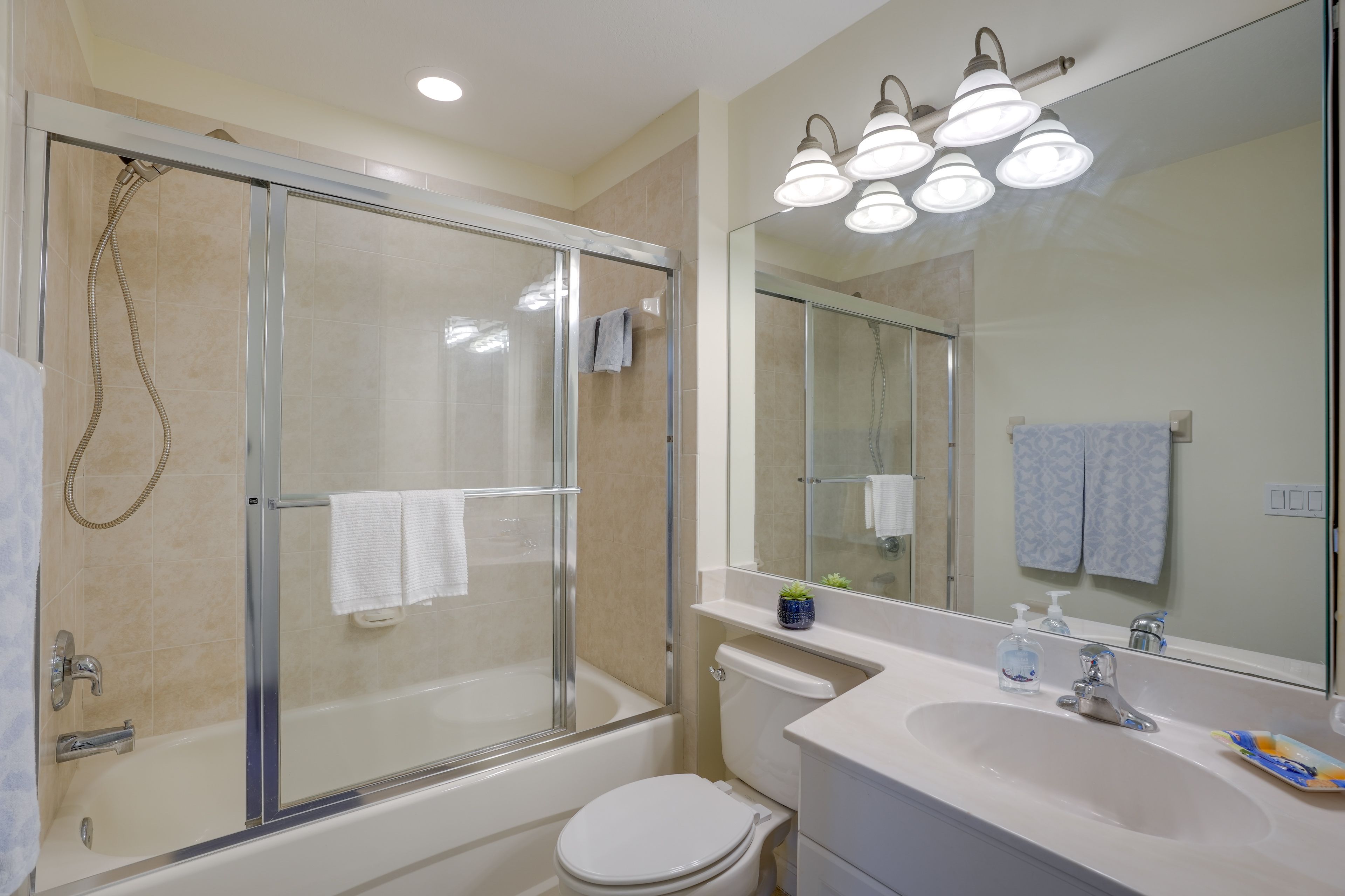 Full Bathroom