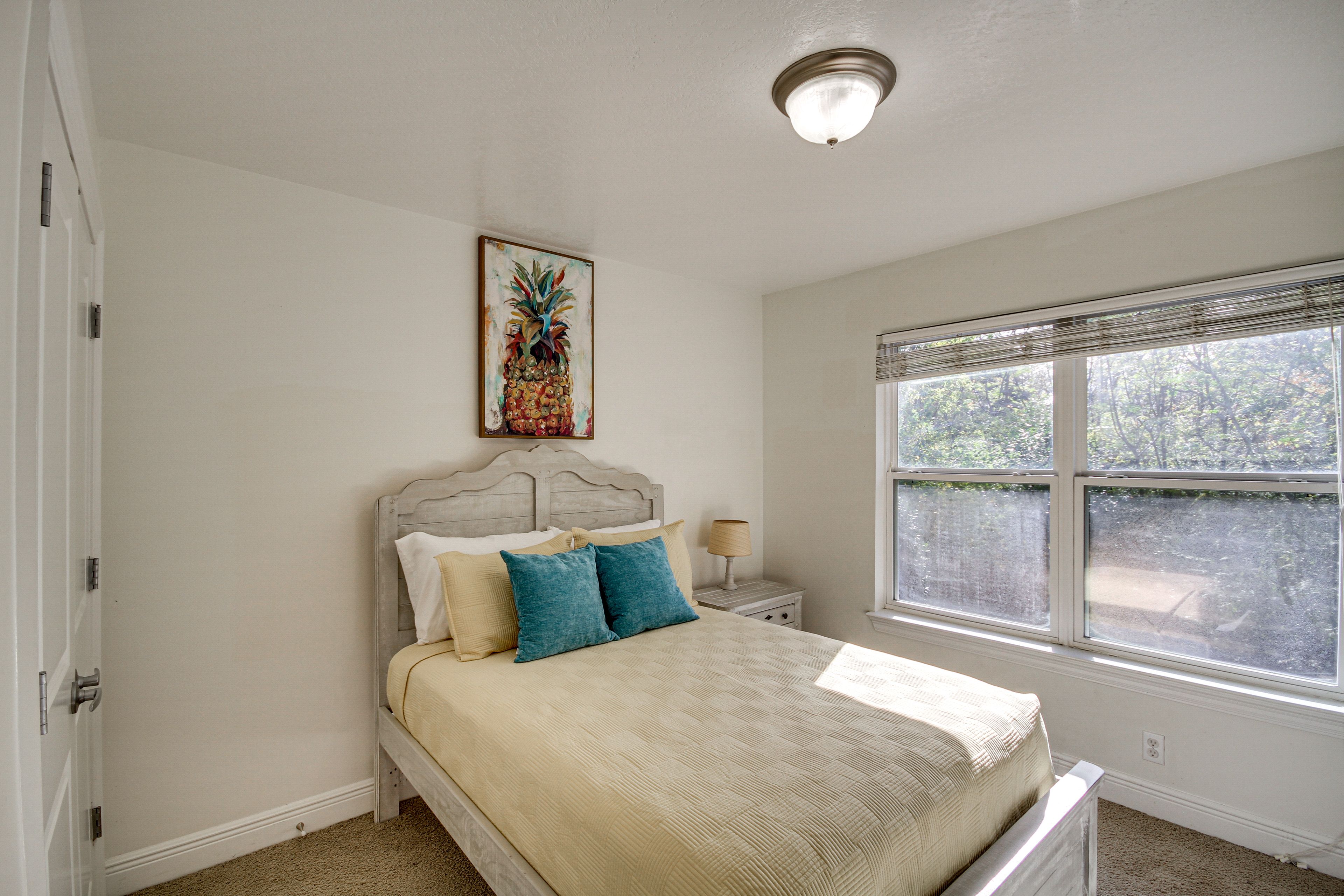 Bedroom 3 | Full Bed | Smart TV | 2nd Floor