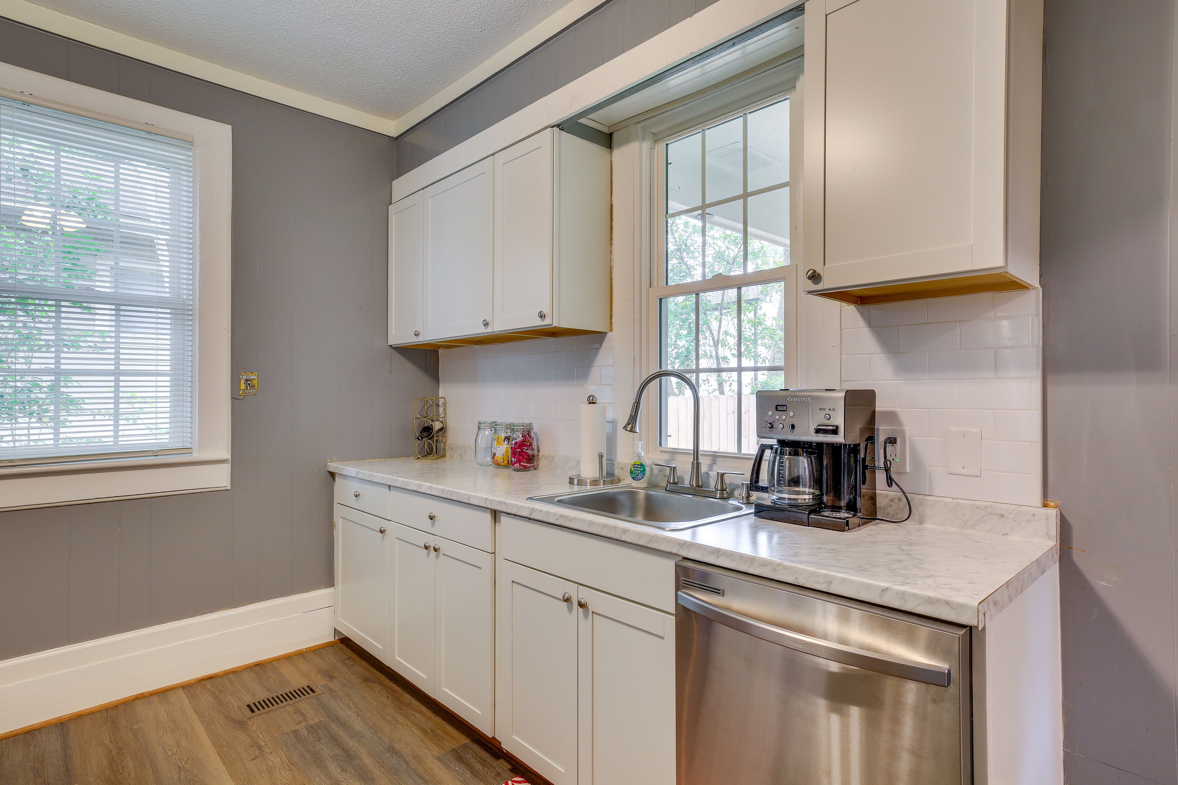 Kitchen | Stove/Oven | Refrigerator | Microwave | Spices