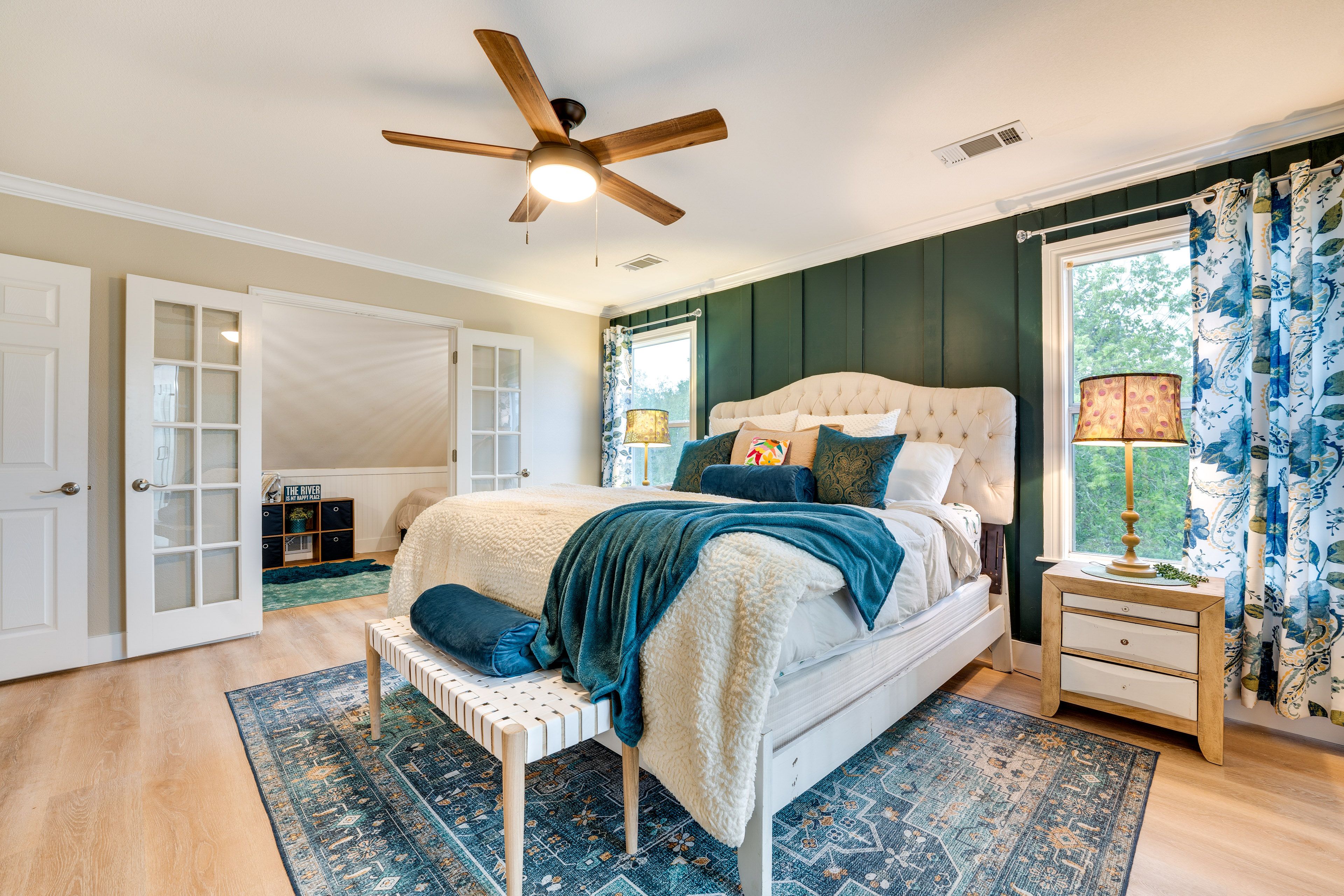 Bedroom 1 | King Bed | 2 Twin Beds