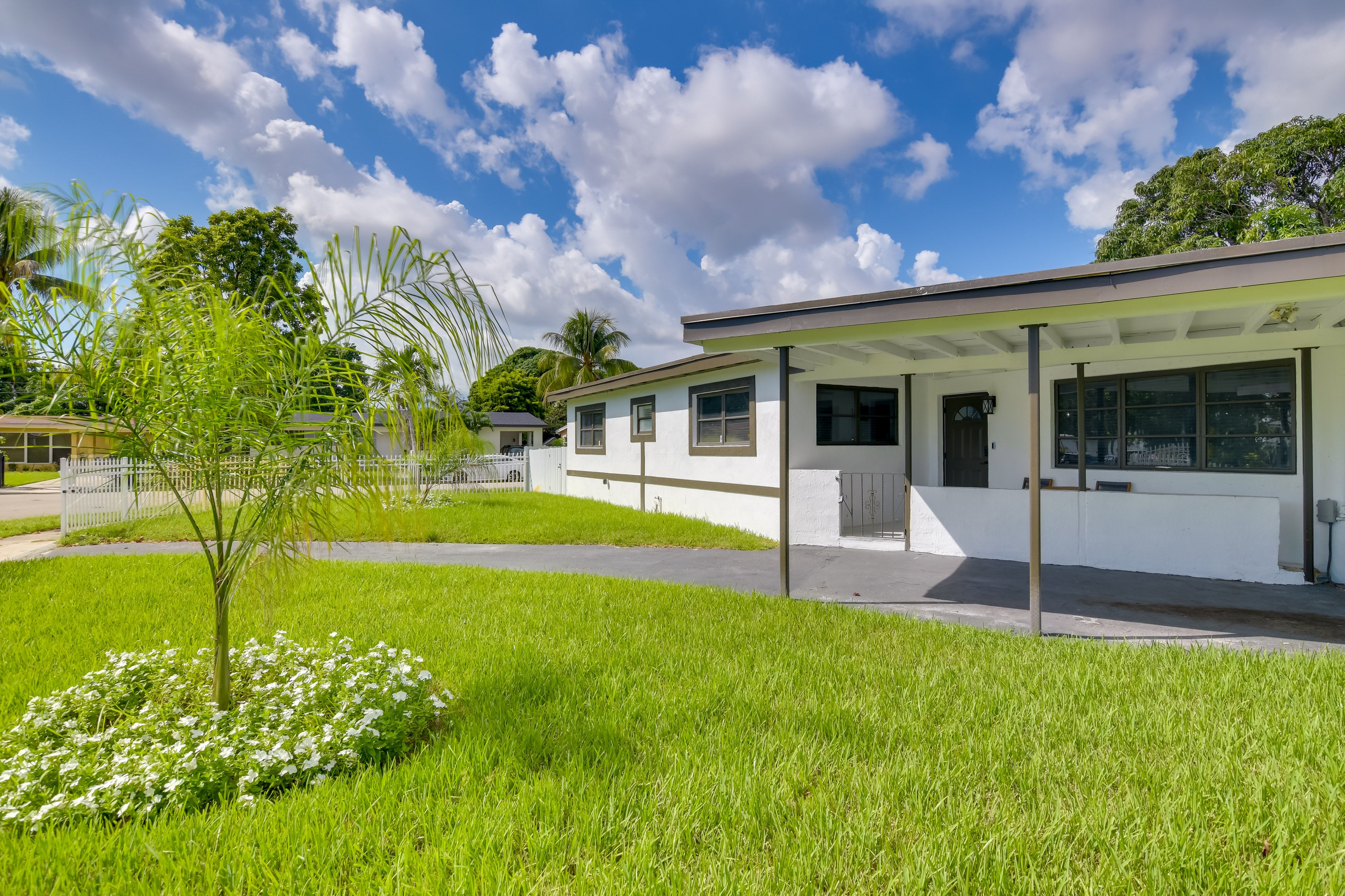 House Exterior | Keyless Entry