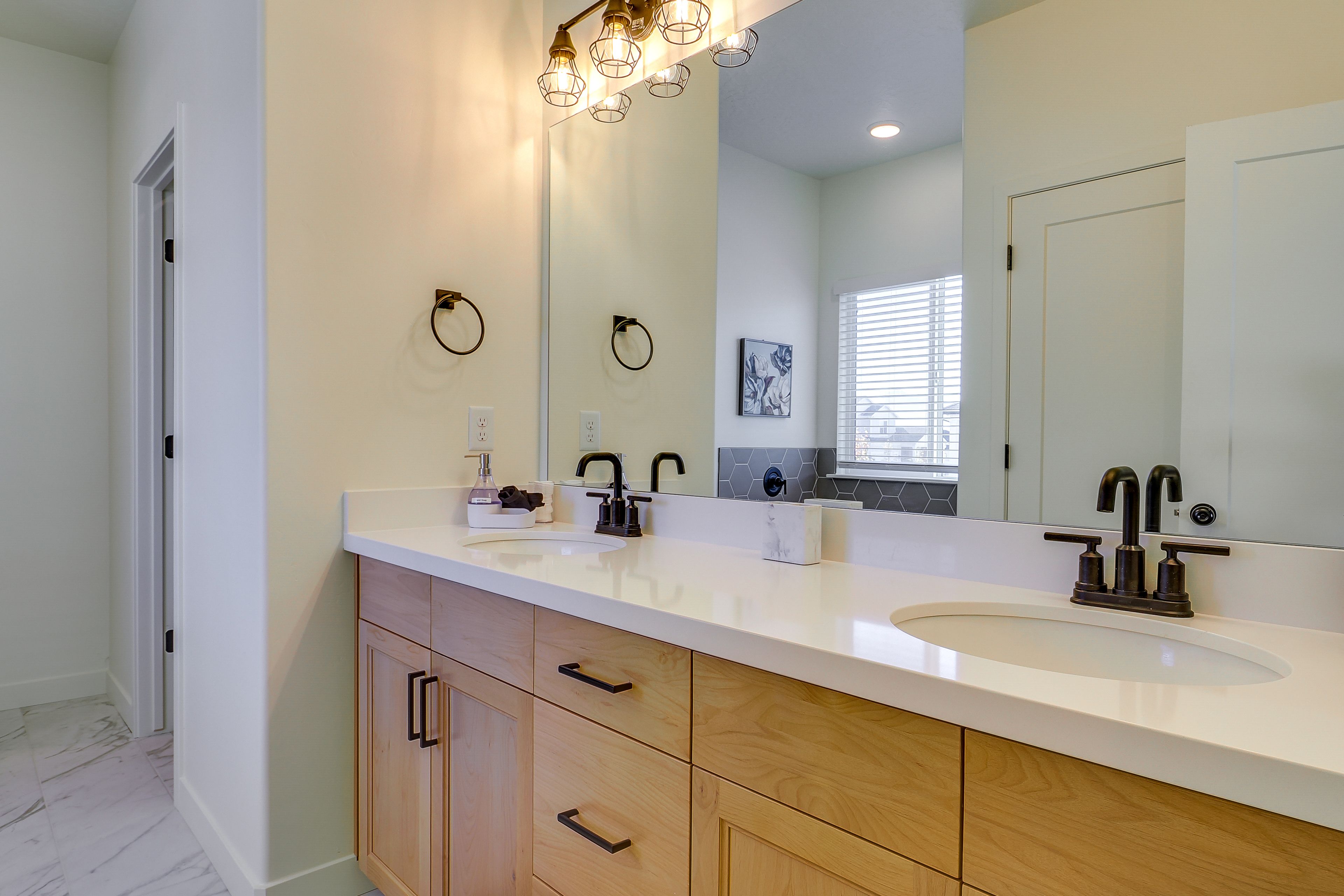 En-Suite Bathroom | Complimentary Toiletries