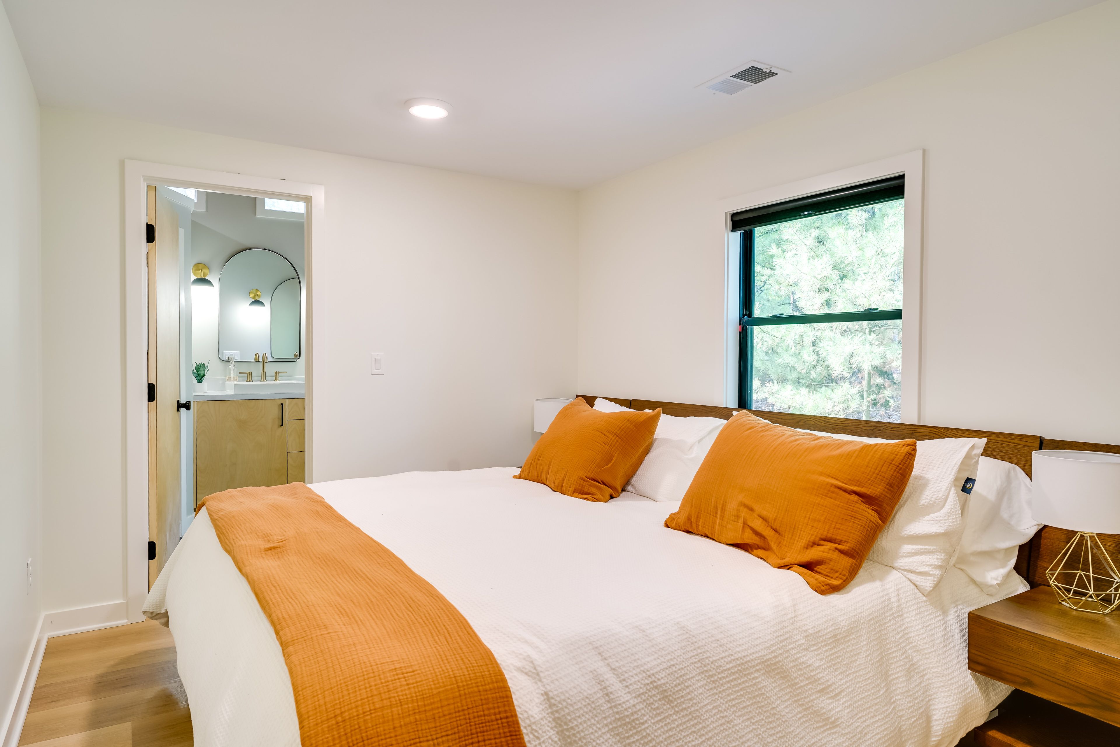 Bedroom 1 | King Bed | Linens Provided