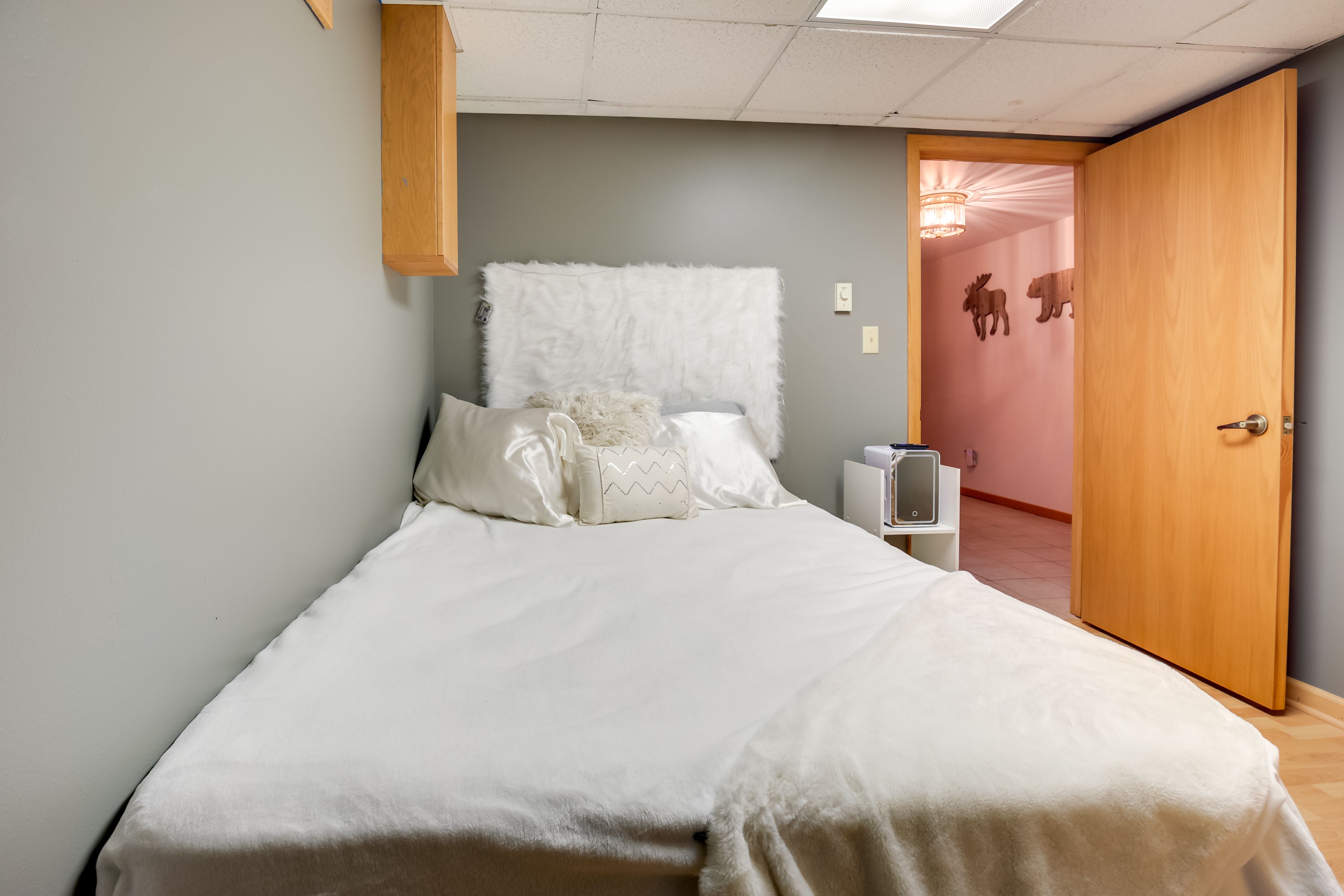 Bedroom 4 | Lower Level | Queen Bed | Smart TV