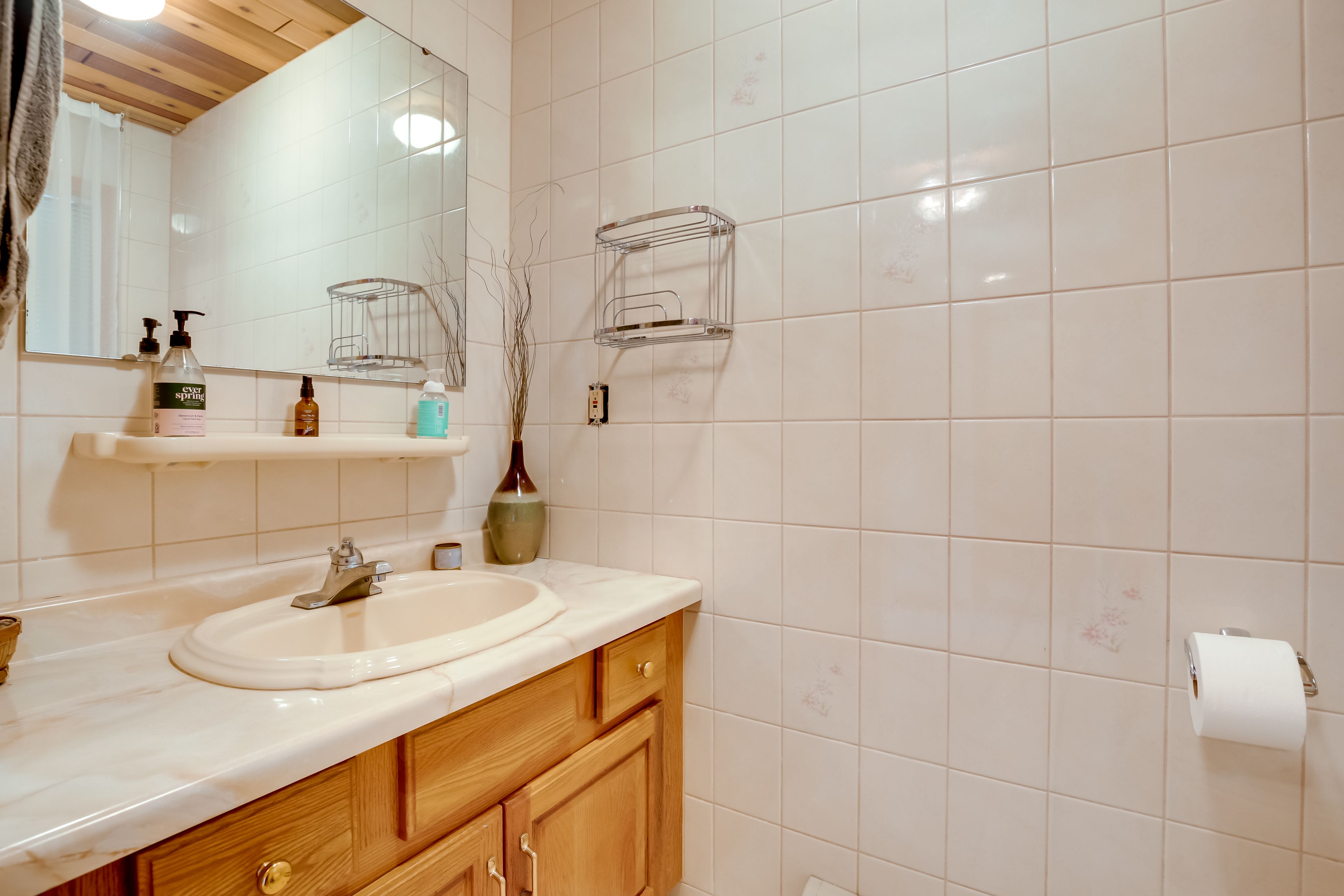 Half Bathroom | Main Floor