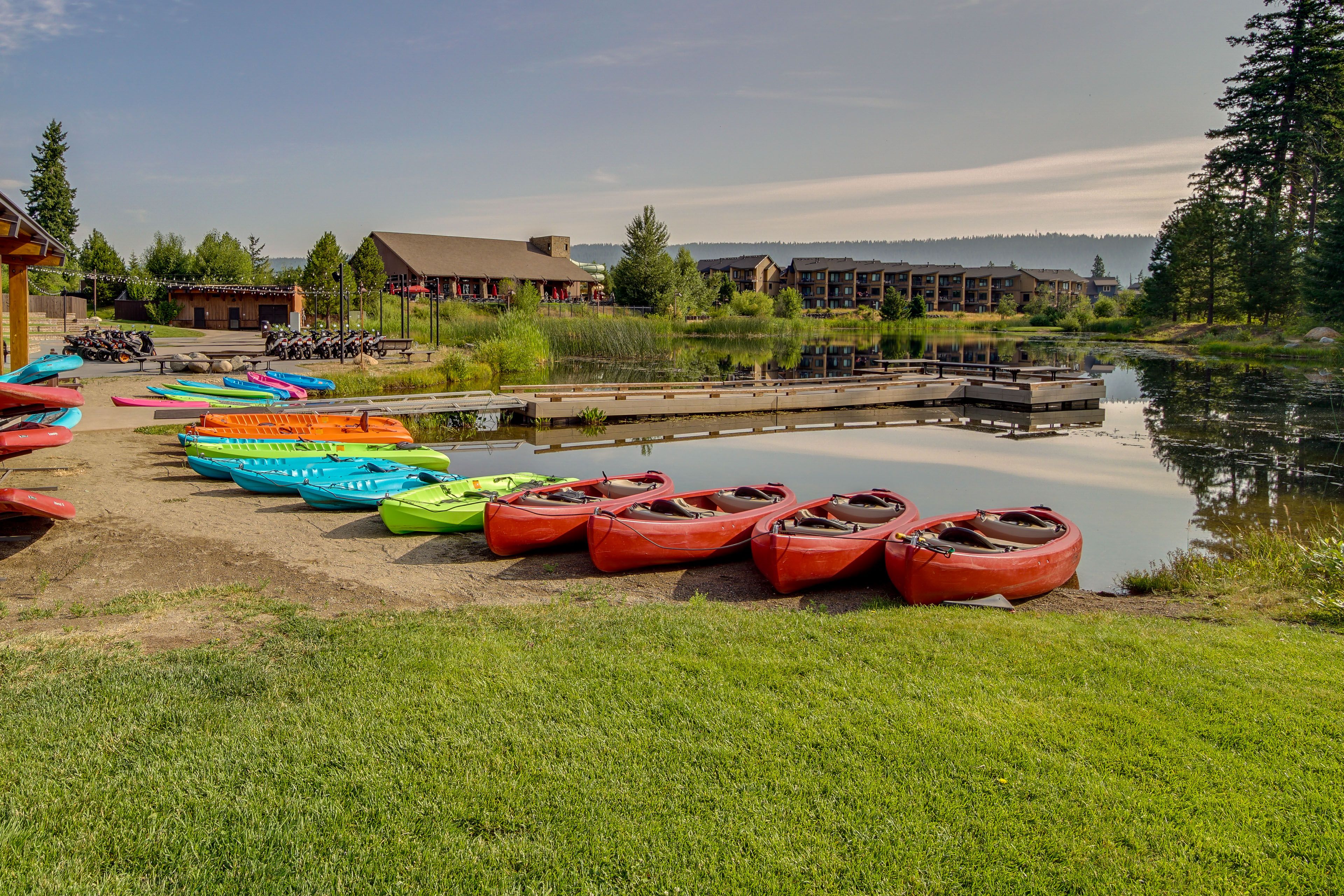 Community Amenities | Kayaks | Paddle Boards