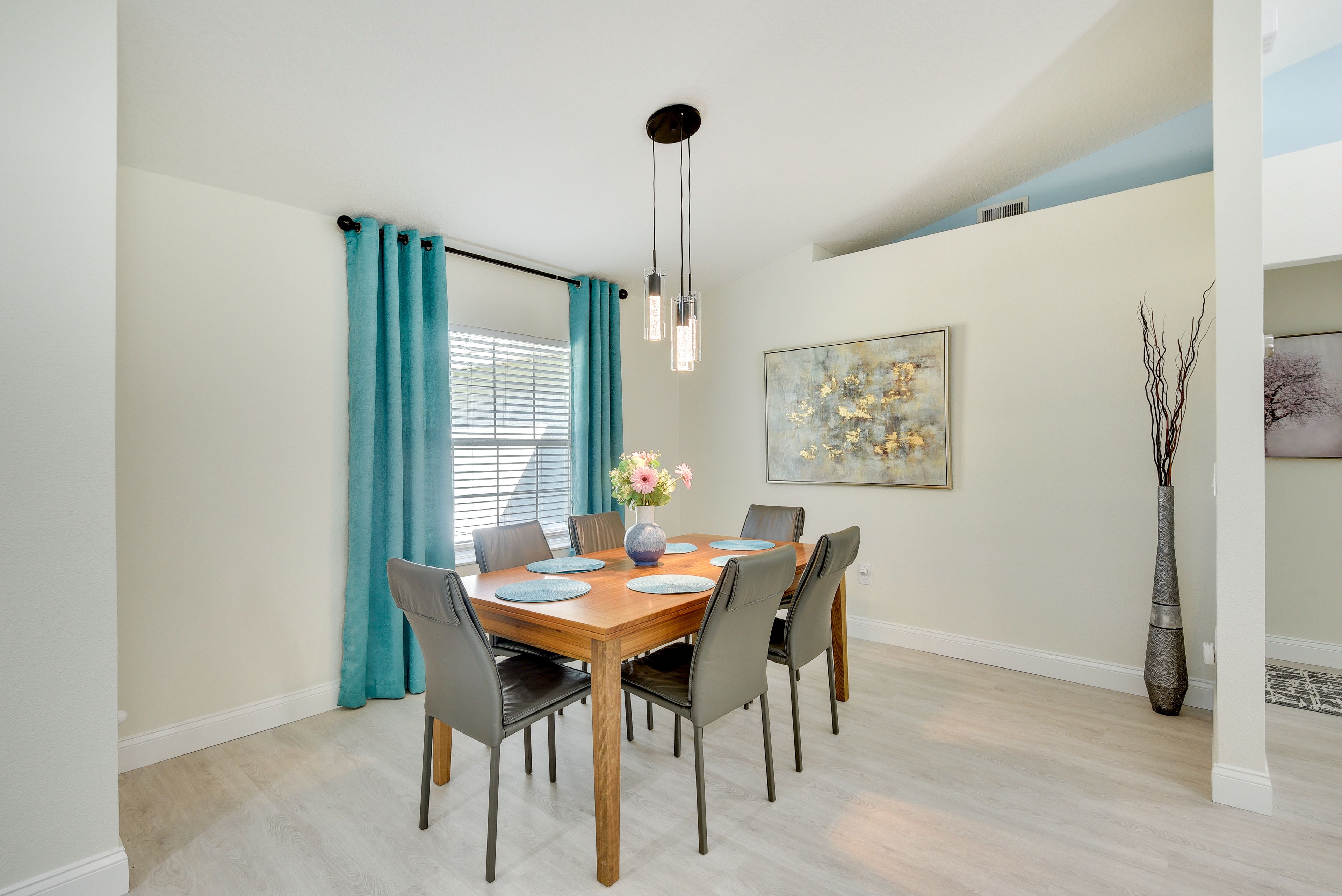 Dining Room | Fully Equipped Kitchen