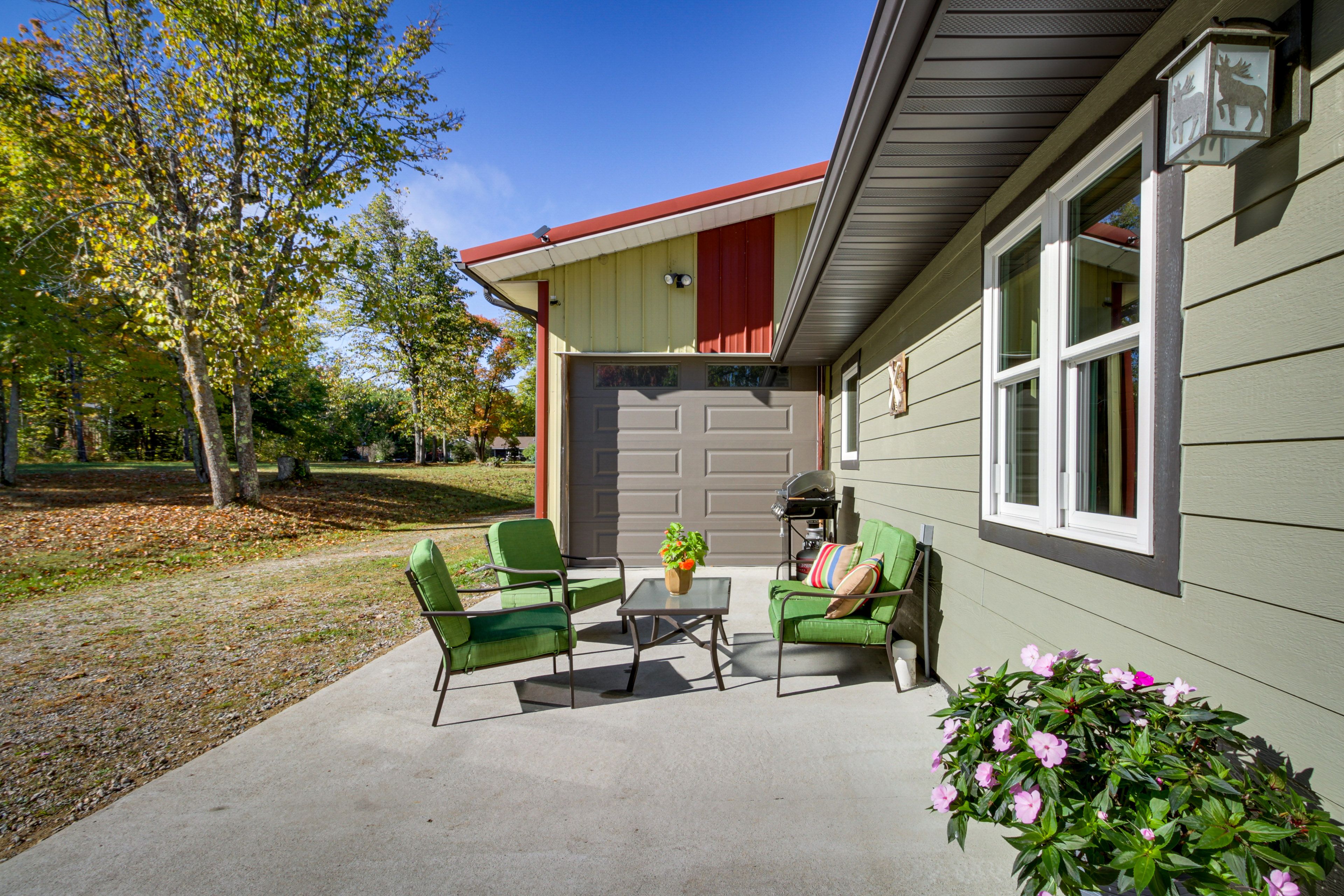 Private Patio | Gas Grill | Outdoor Seating