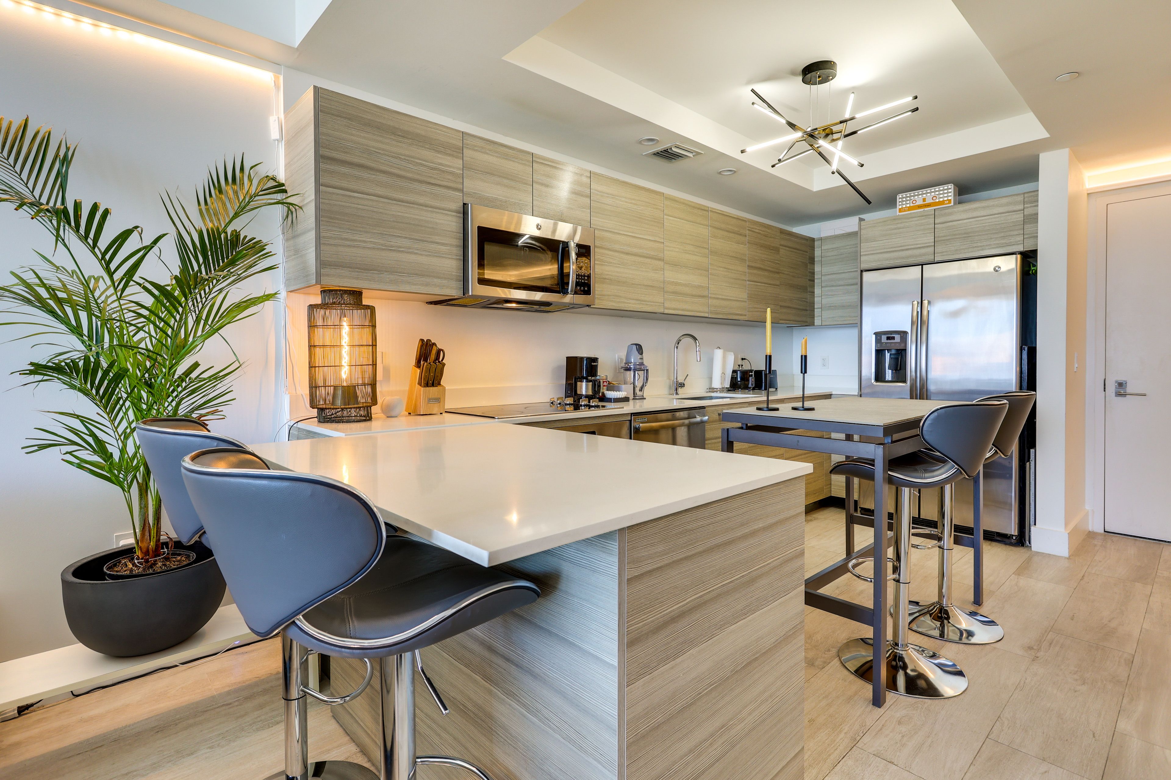 Kitchen & Dining | High-End Amenities & Furnishings