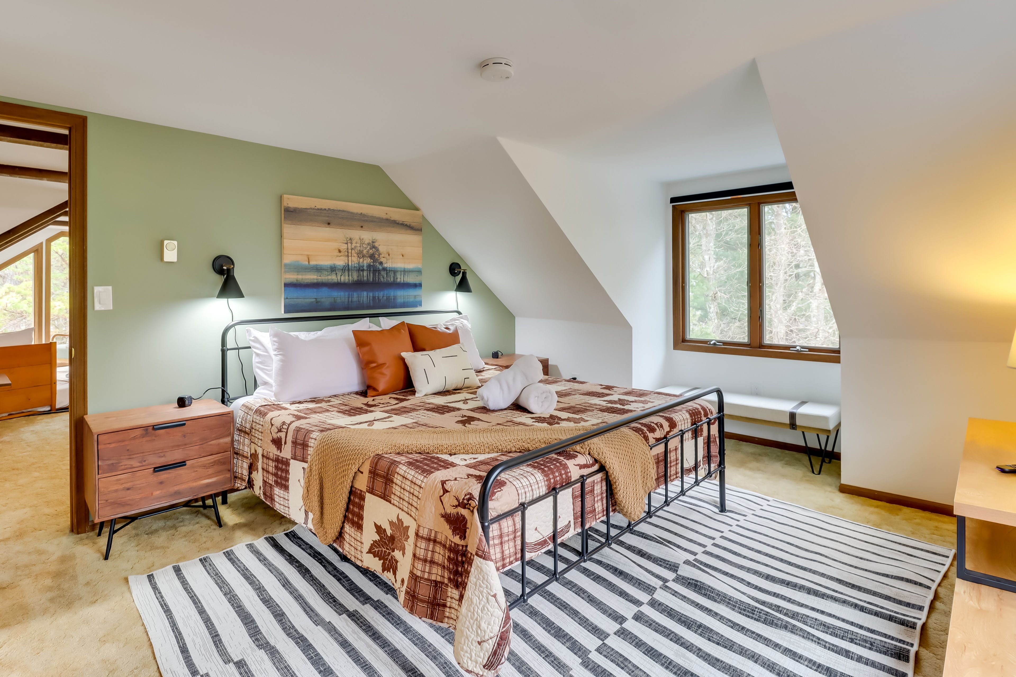 Bedroom 4 | Loft | King Bed | Smart TV