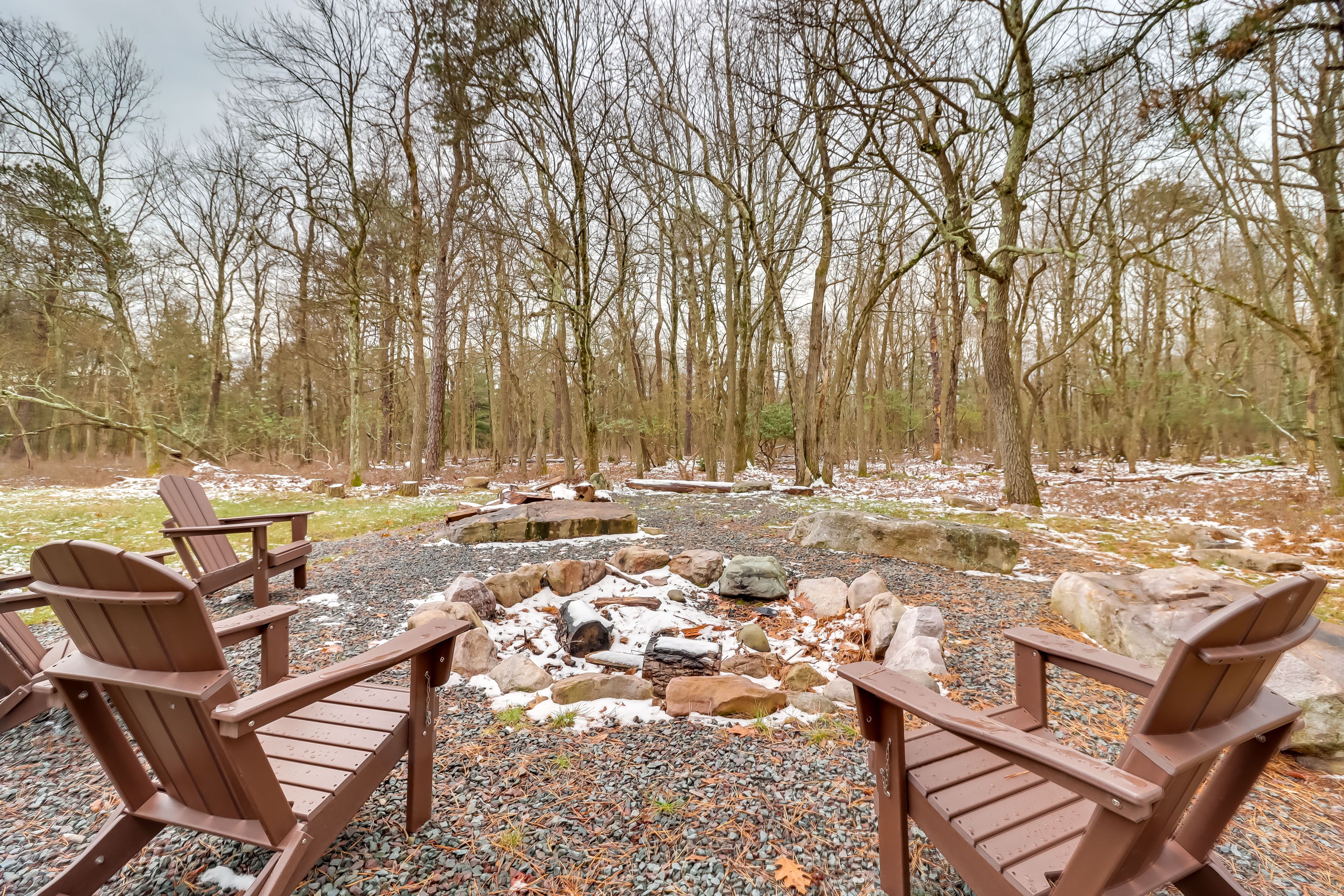 Fire Pit | Outdoor Seating