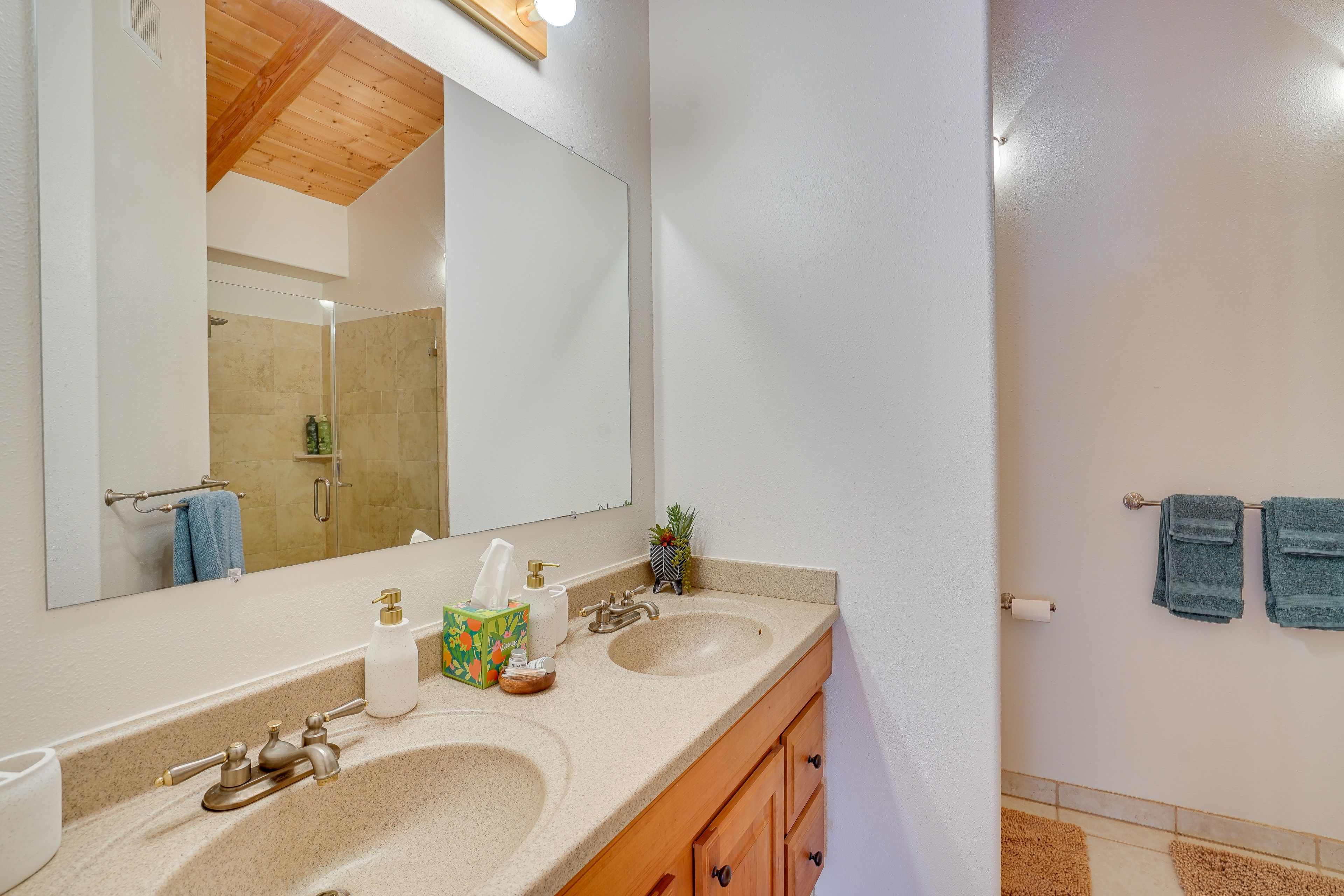 En-Suite Bathroom