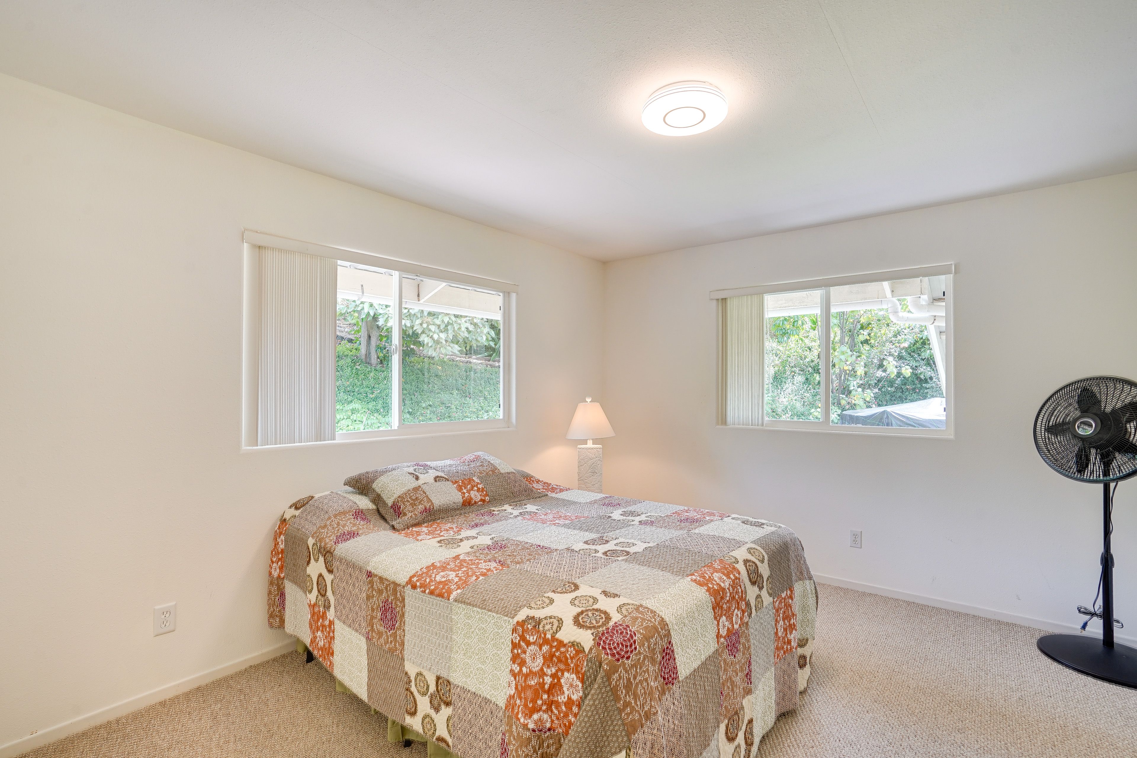Bedroom | Queen Bed