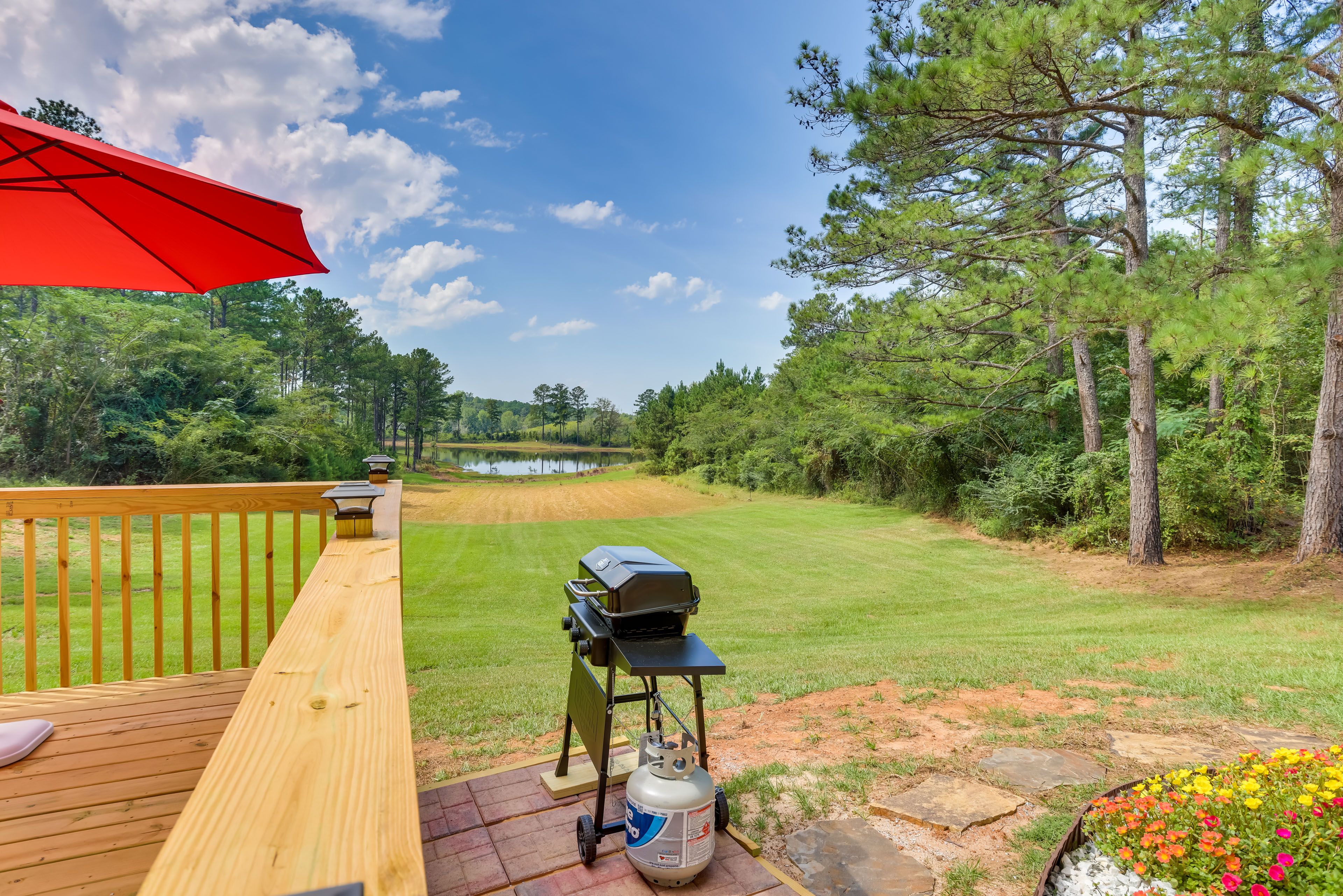Shared Patio | Gas Grill