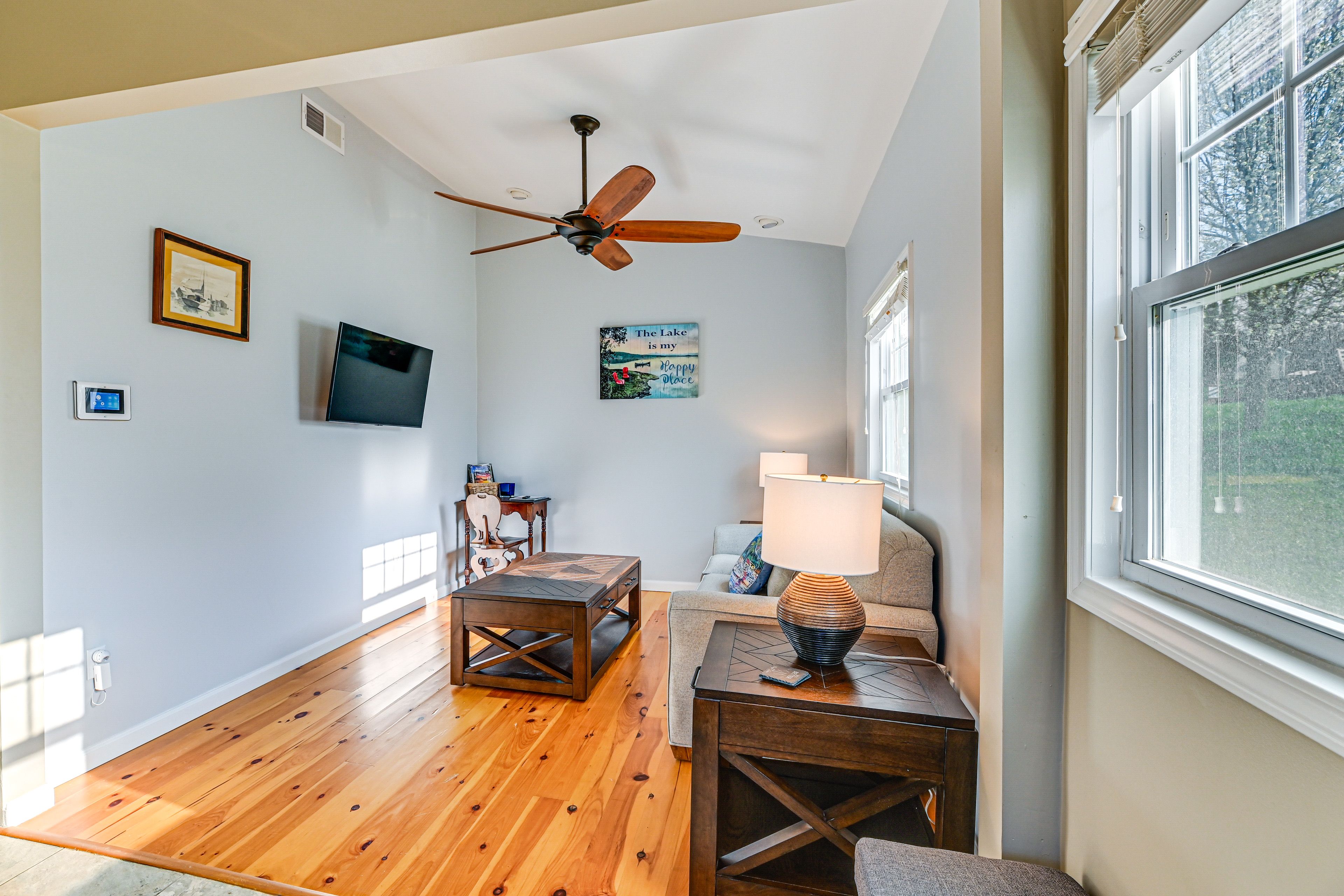 Living Room | Queen Sleeper Sofa | Main Floor | Smart TV