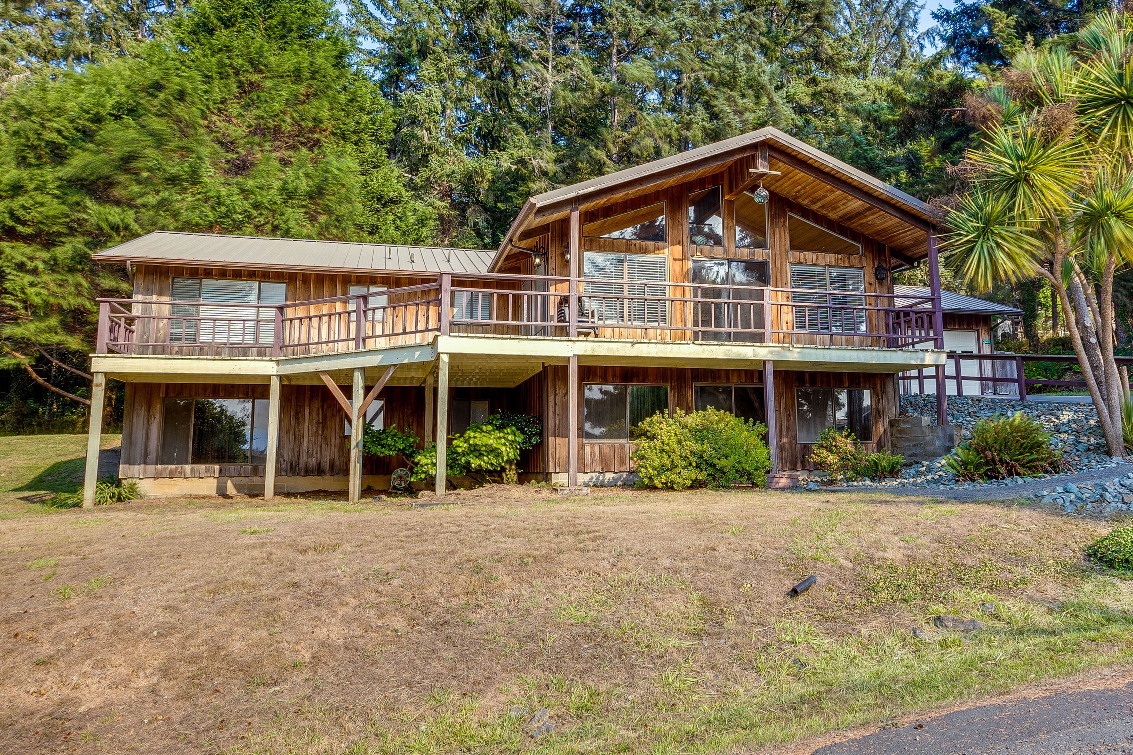 Gold Beach Vacation Rental | 3BR | 2BA | Stairs Required | 1,600 Sq Ft