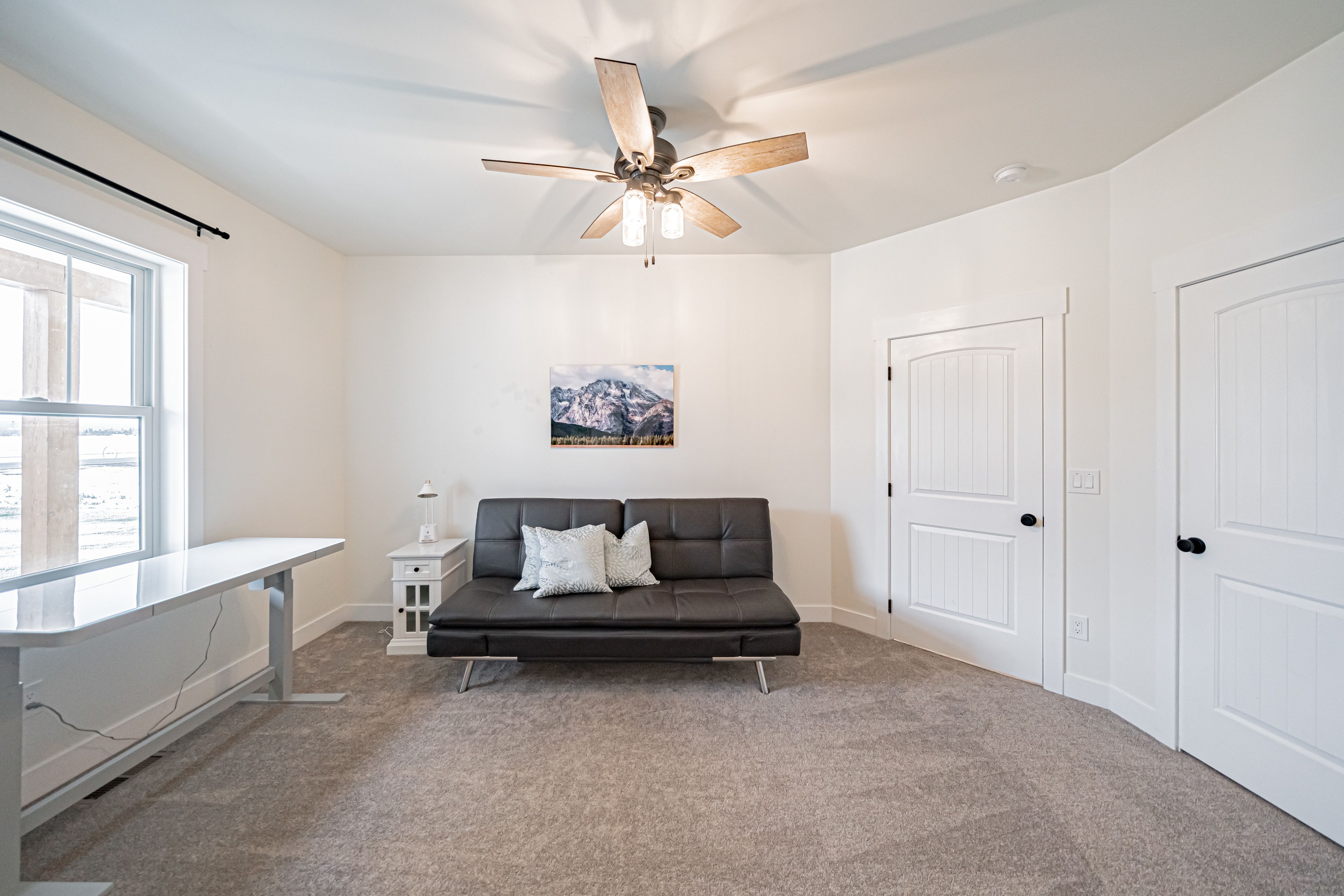 Bedroom 4 (Office) | Full Futon | 1st Floor