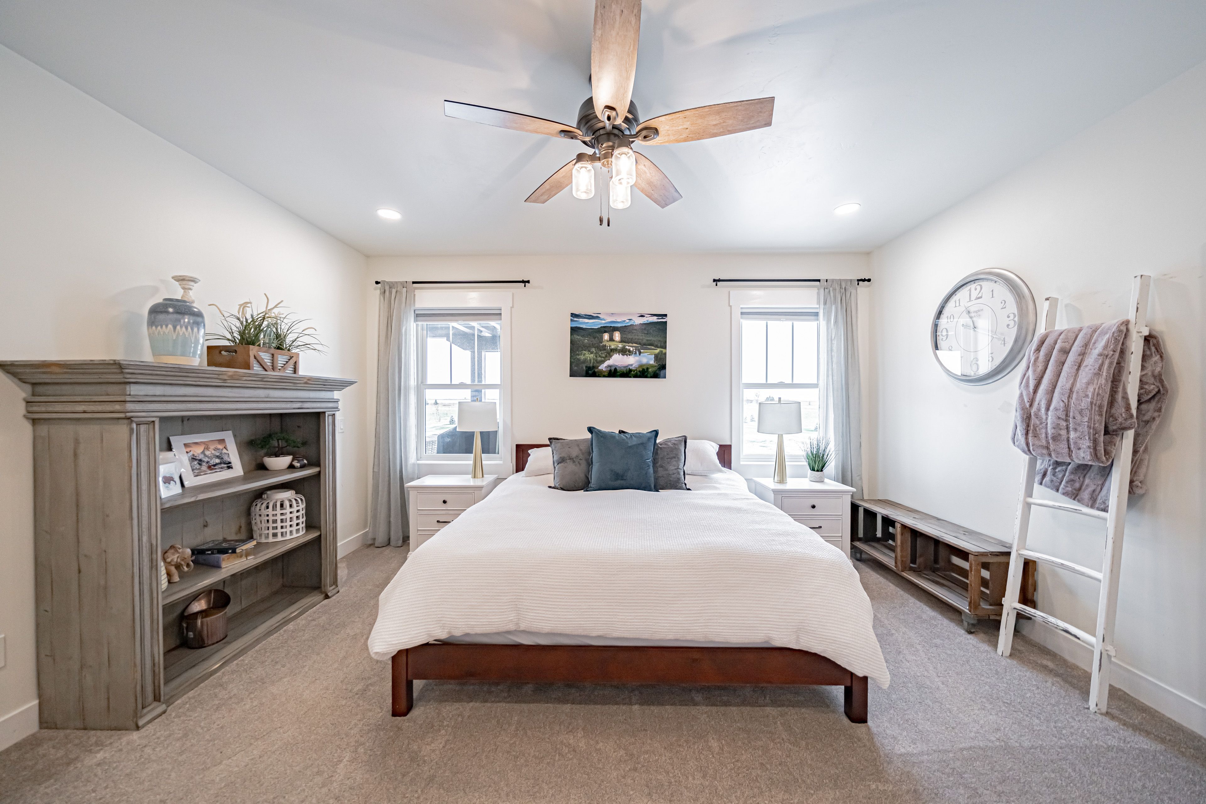 Bedroom 1 | King Bed | Smart TV | 1st Floor