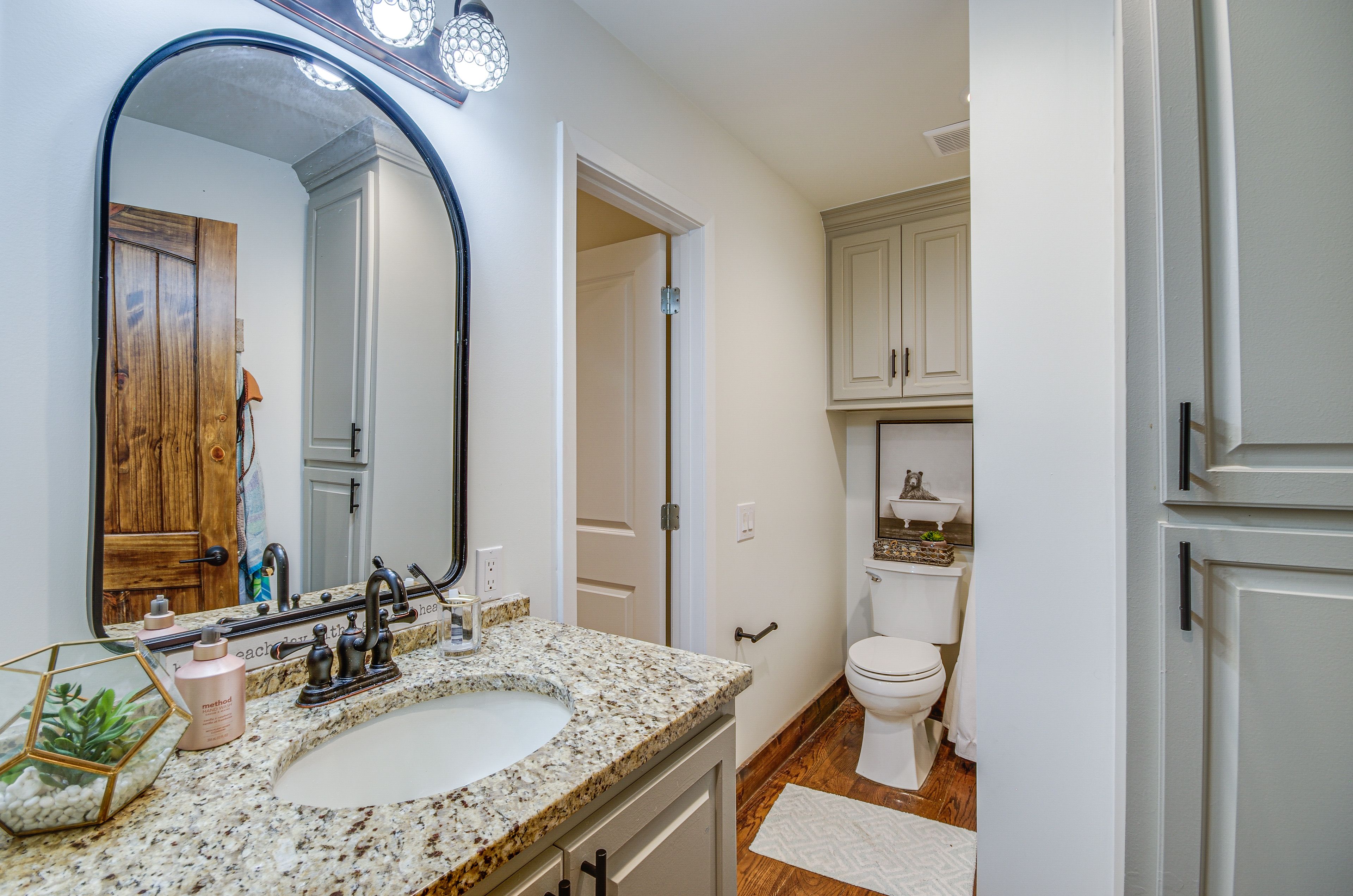 En-Suite Bathroom | Shower | Complimentary Toiletries