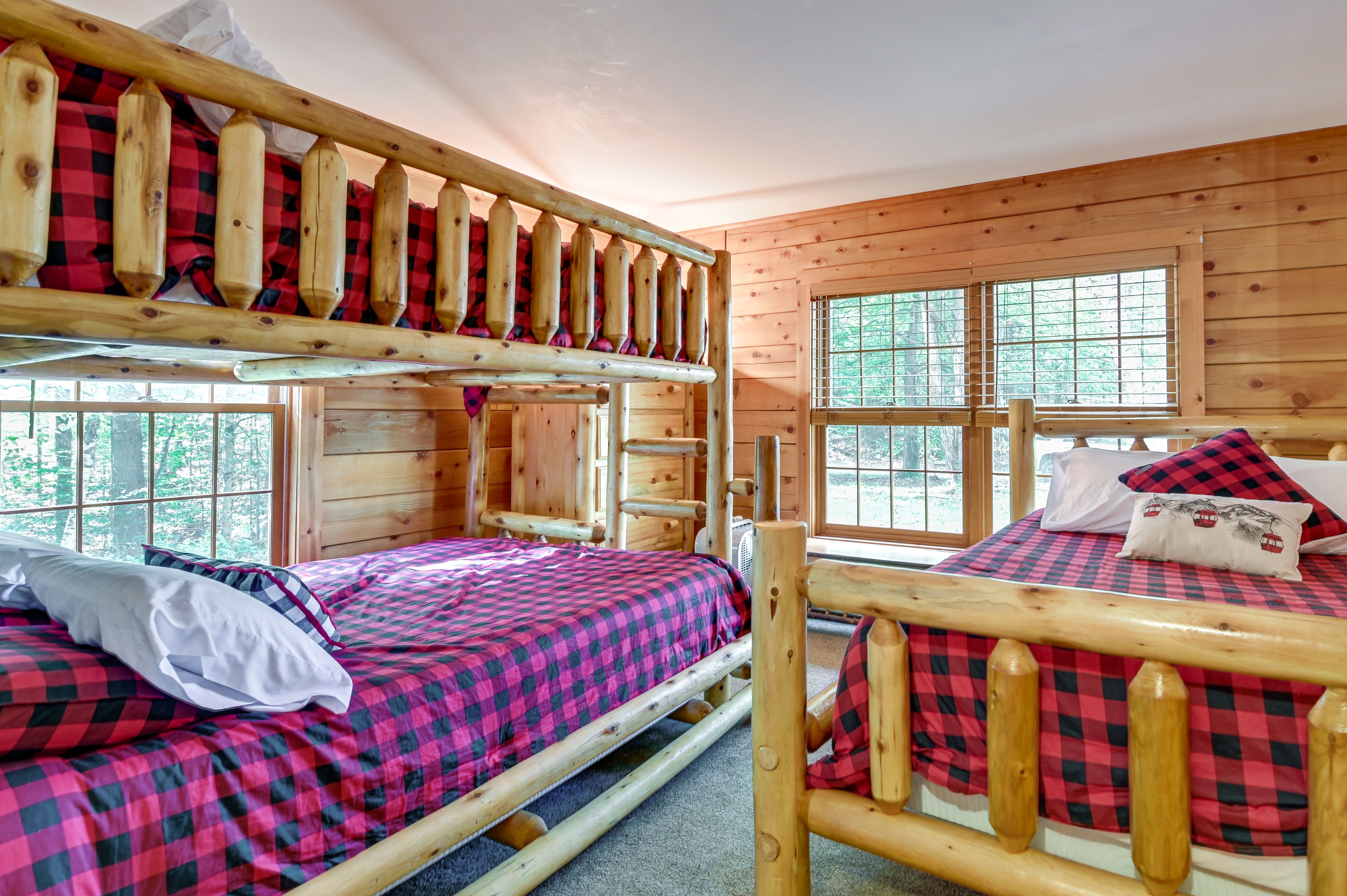 Bedroom 3 | Full/Queen Bunk Bed | Queen Bed | 1st Floor