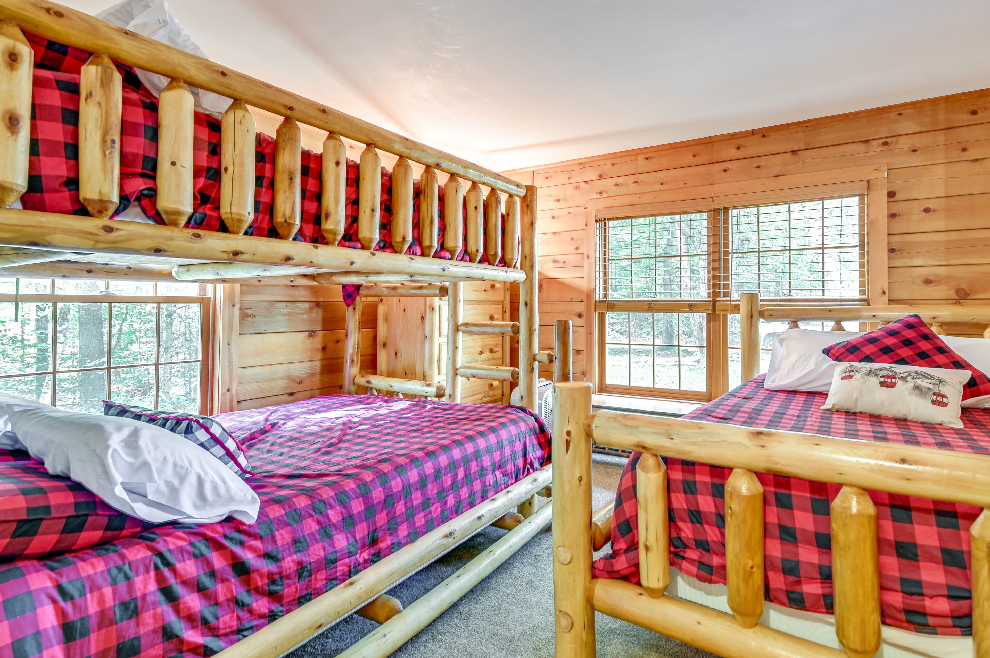 Bedroom 3 | Full/Queen Bunk Bed | Queen Bed | 1st Floor