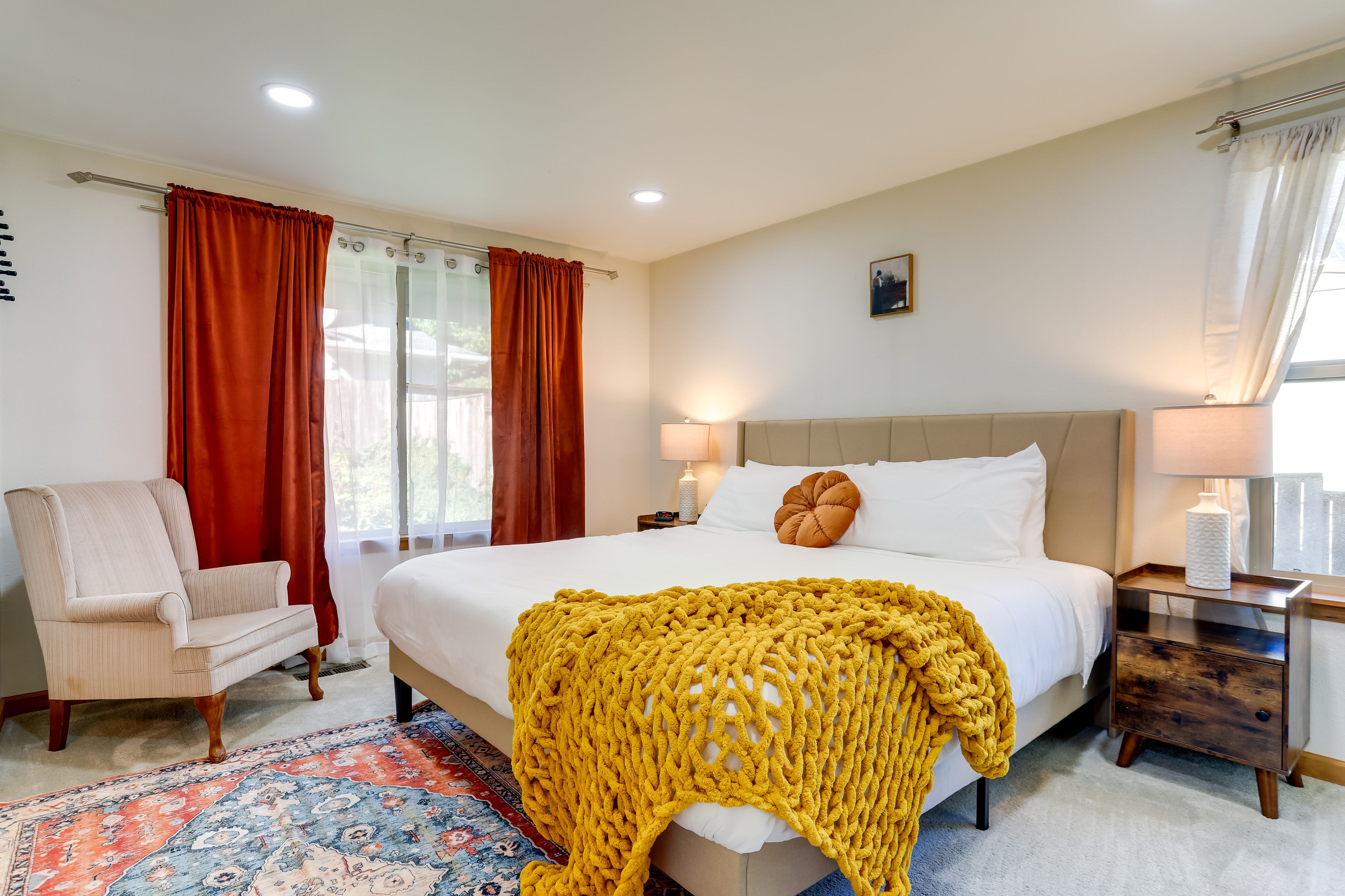Bedroom 1 | King Bed | 2nd Floor | En-Suite Bathroom
