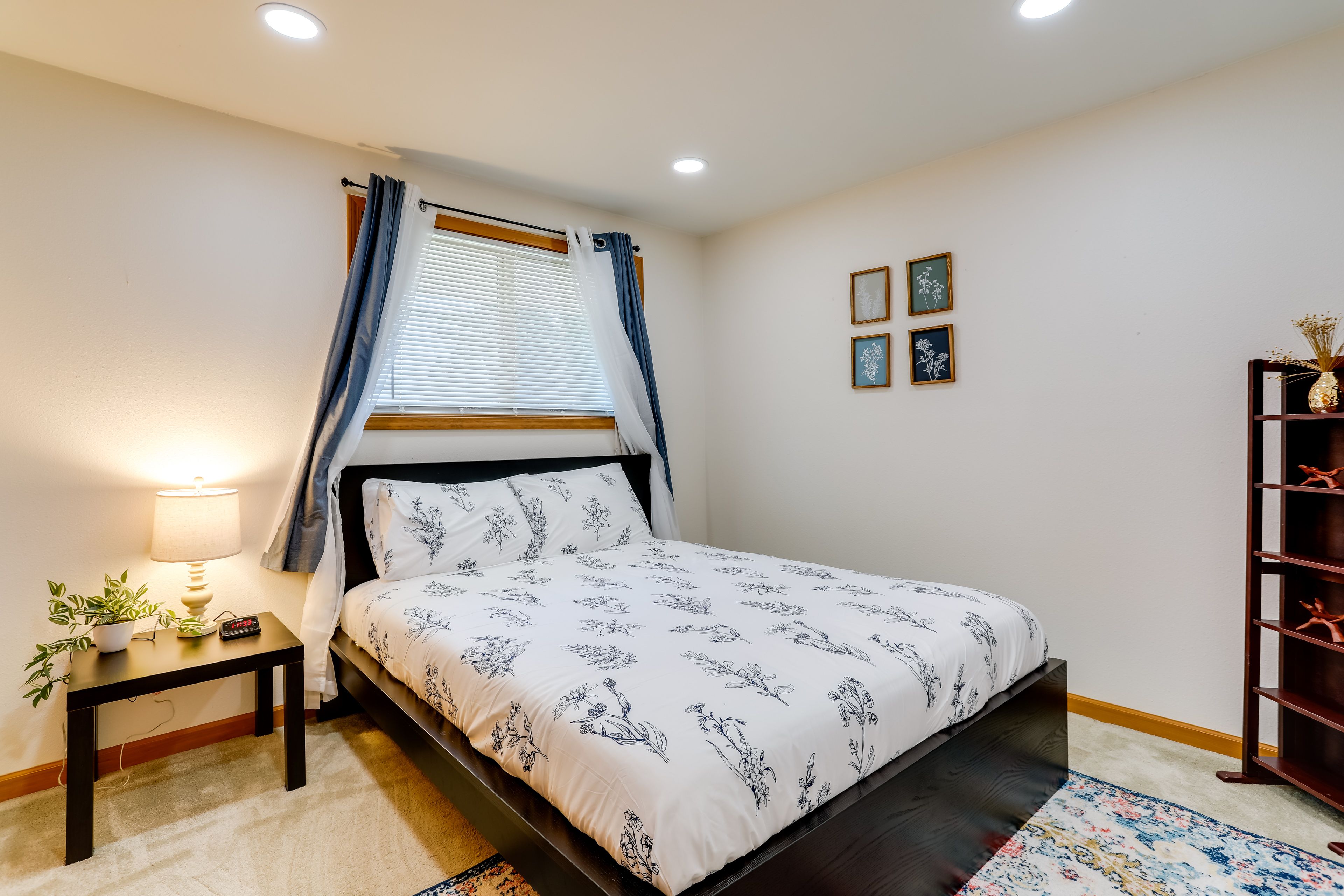 Bedroom 3 | Queen Bed | 2nd Floor