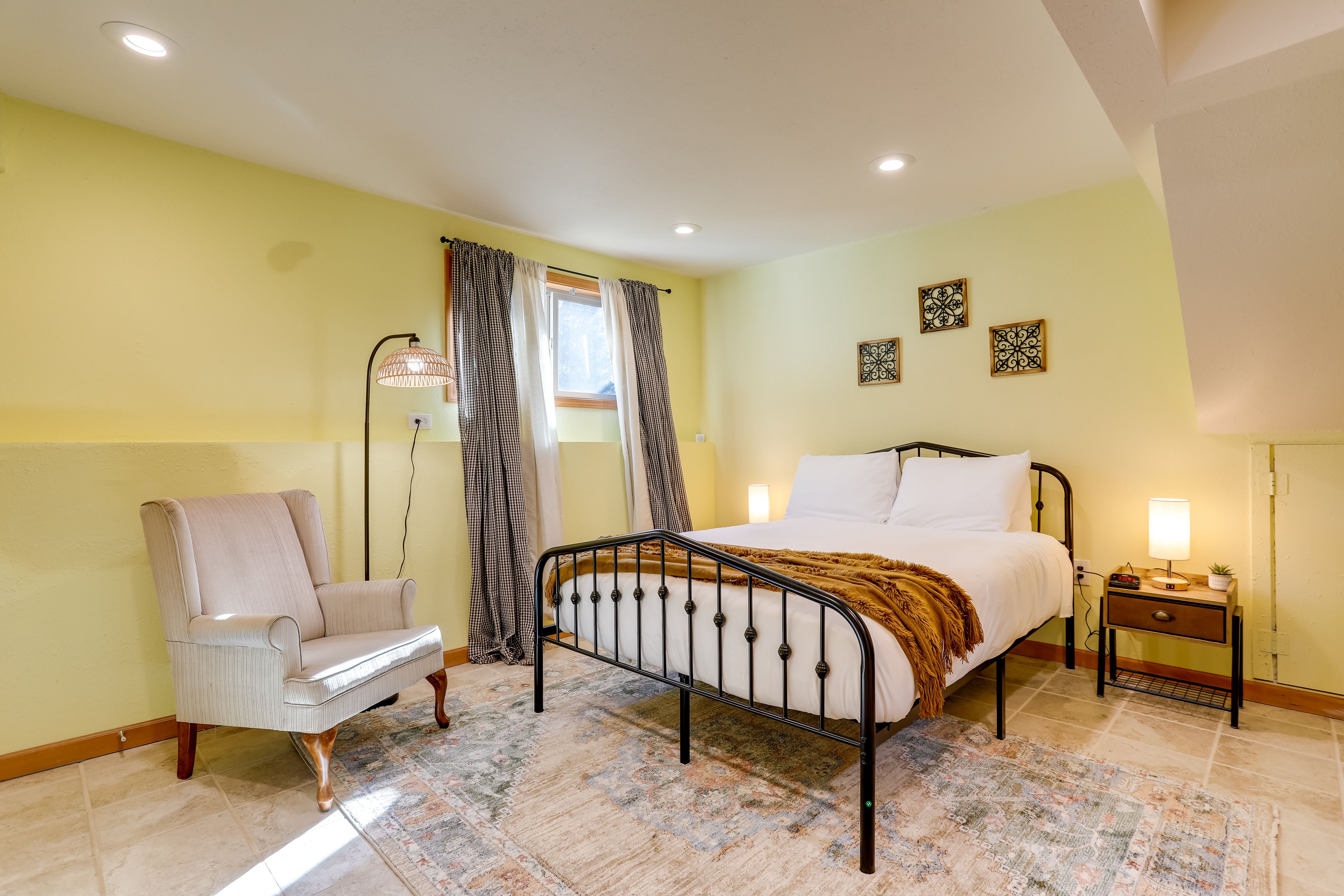 Bedroom 4 | Queen Bed | Lower Level