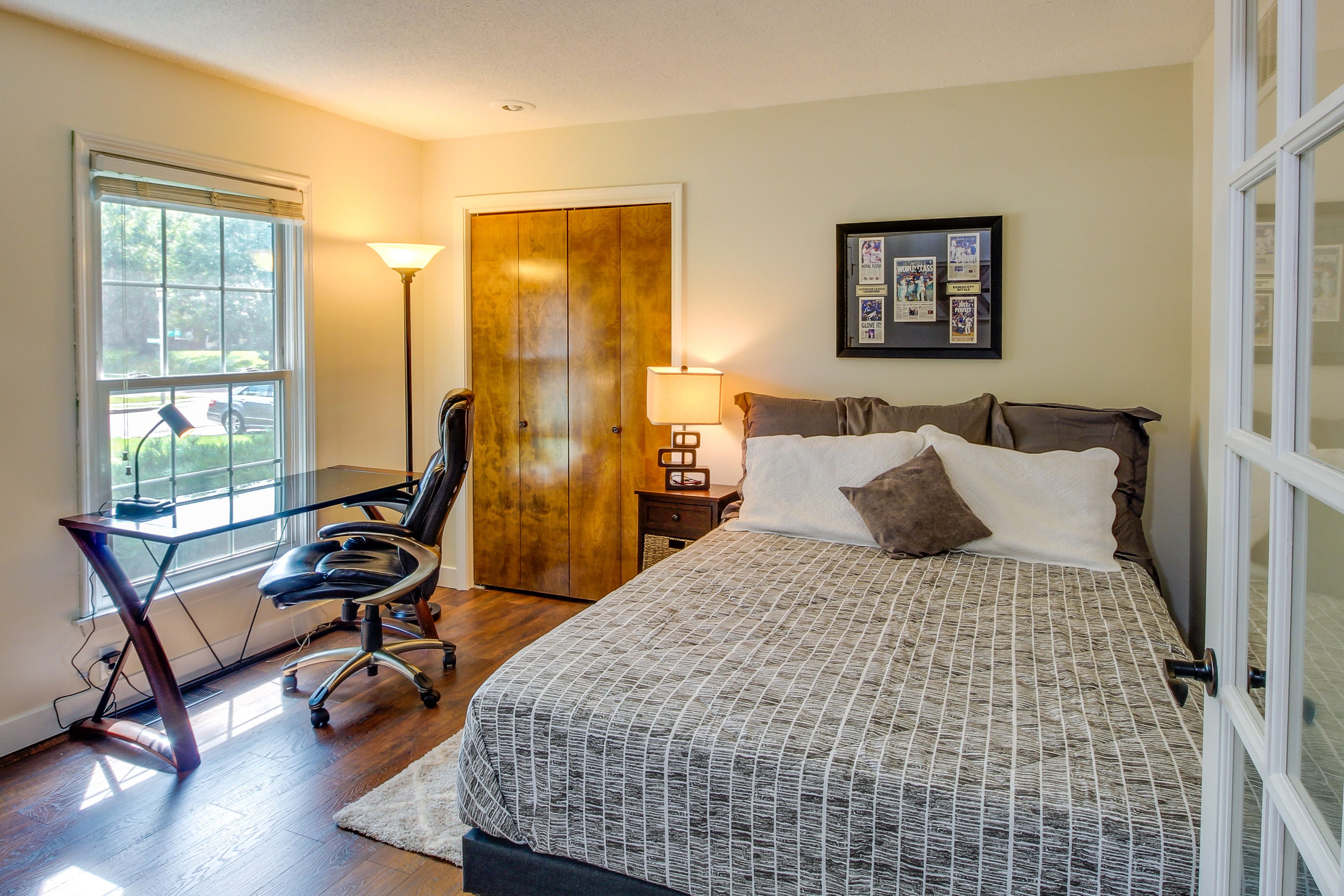 Bedroom 3 | Queen Bed | Smart TV
