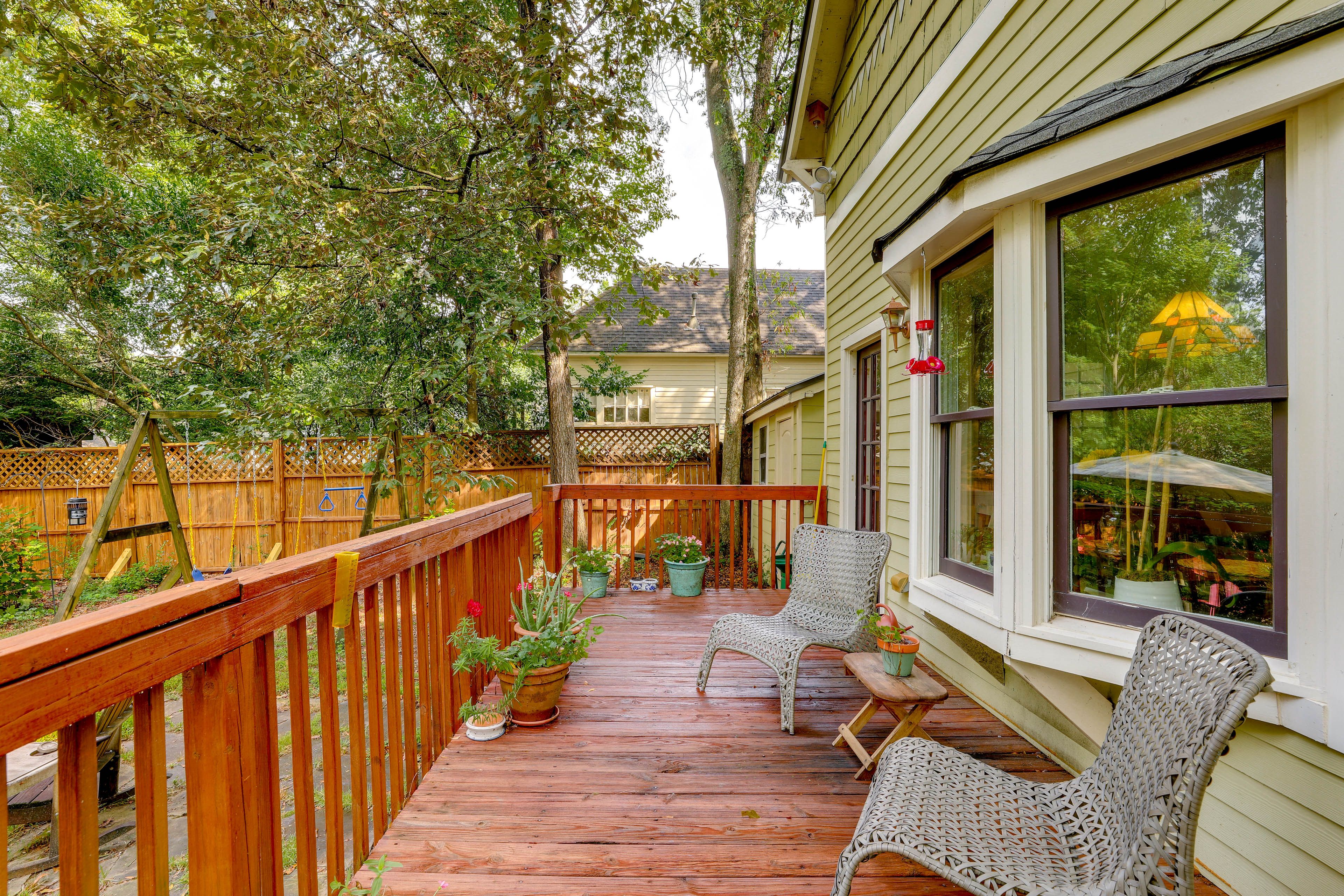 Deck | Outdoor Seating