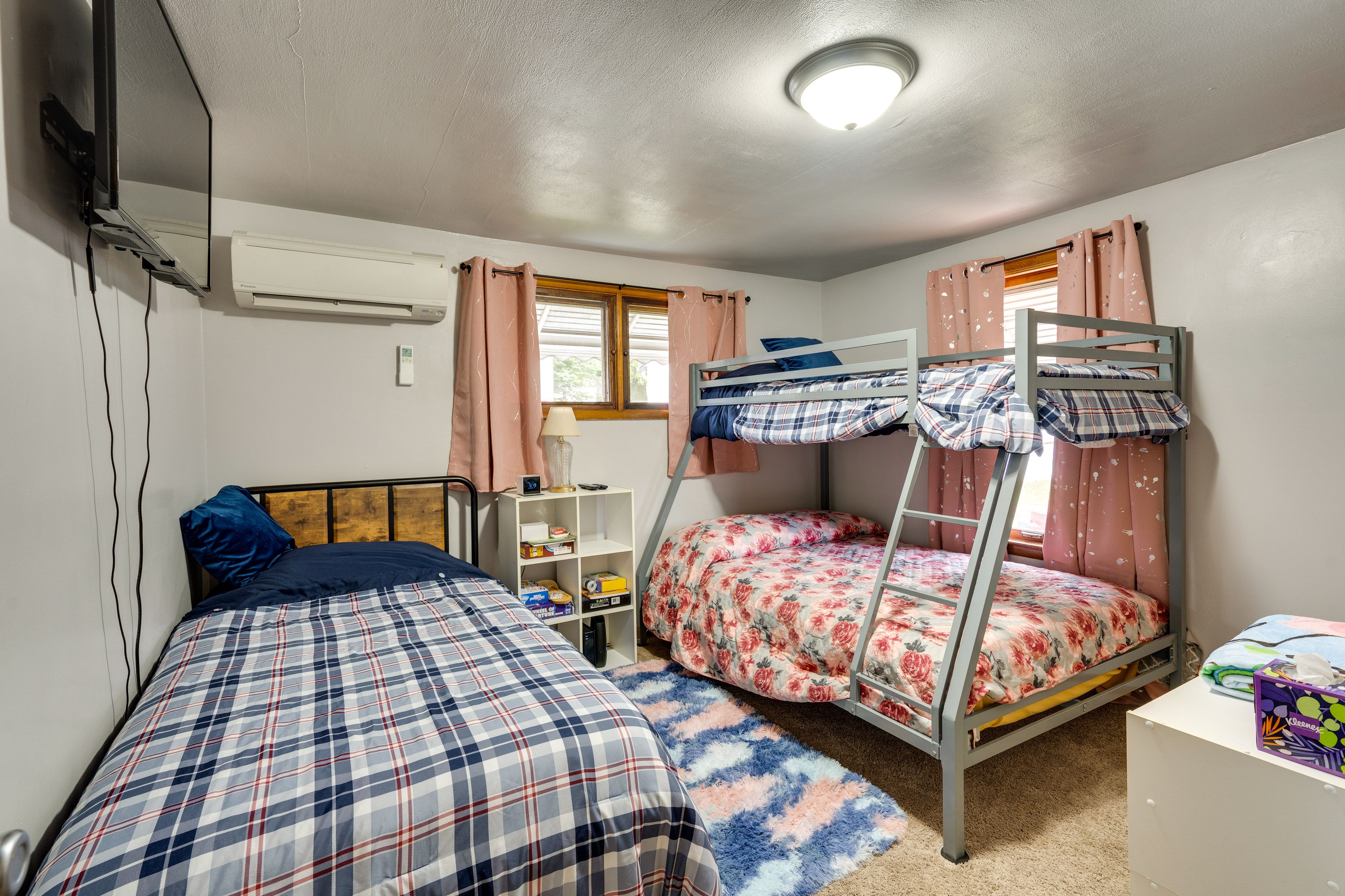 Bedroom 2 | Twin/Full Bunk Bed | Twin Bed | Smart TV