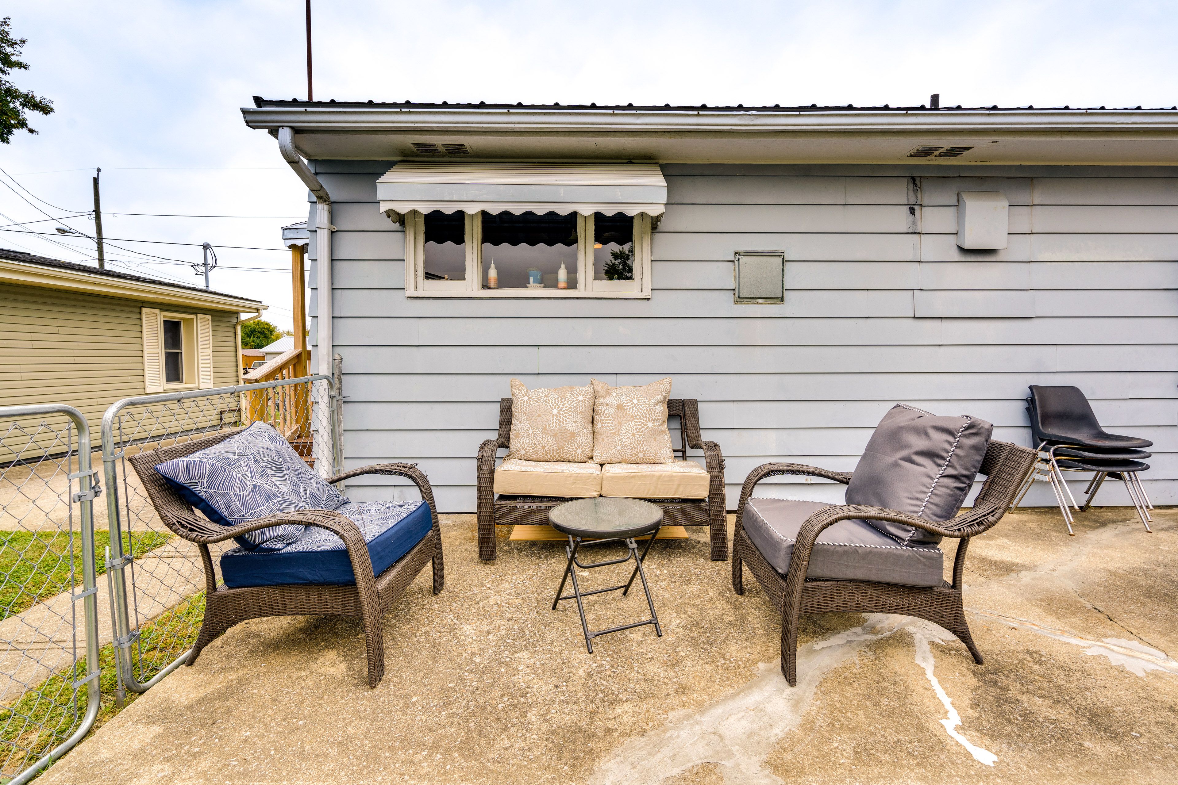 Patio | Outdoor Seating