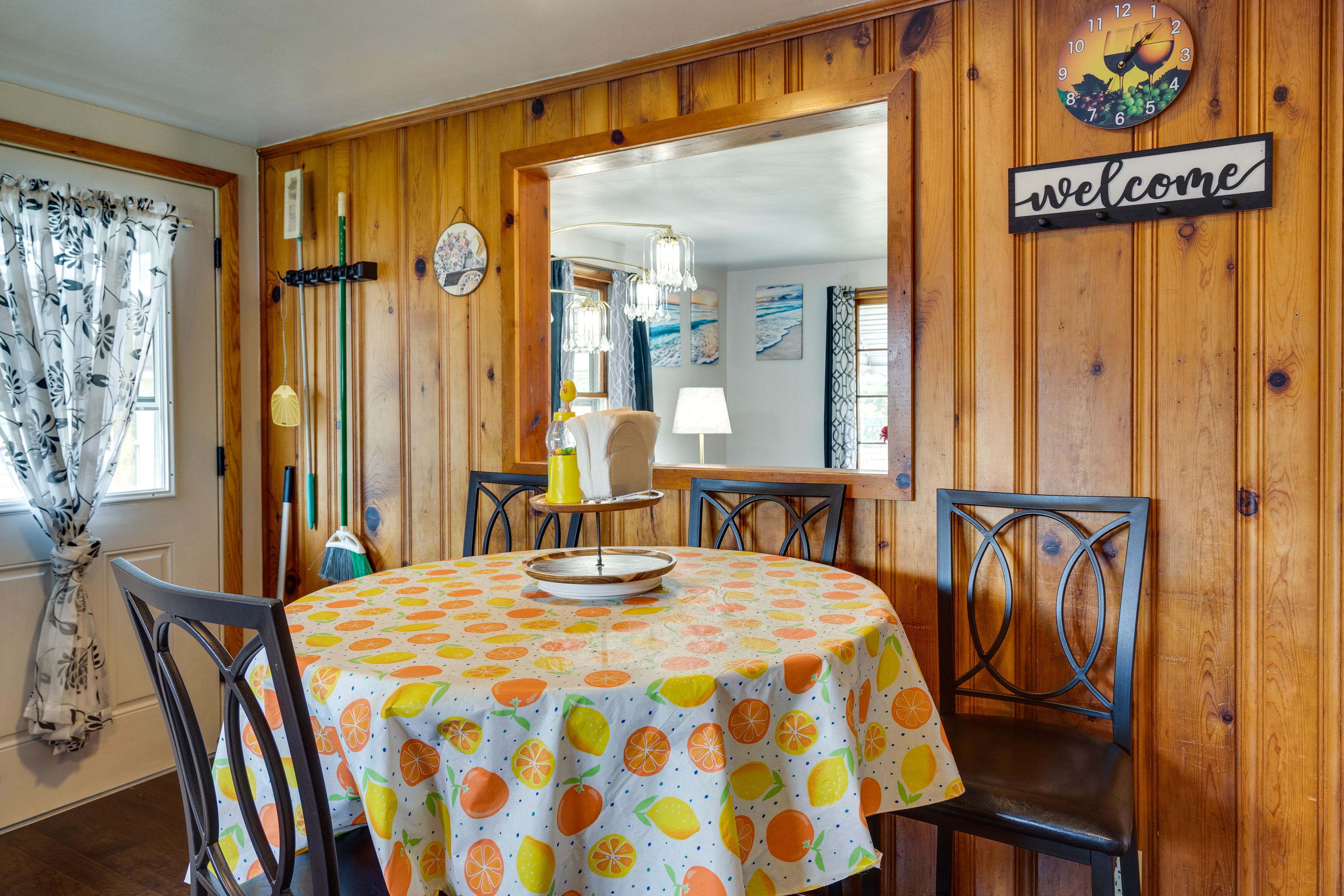 Dining Area | Dining Table | Dishware/Flatware
