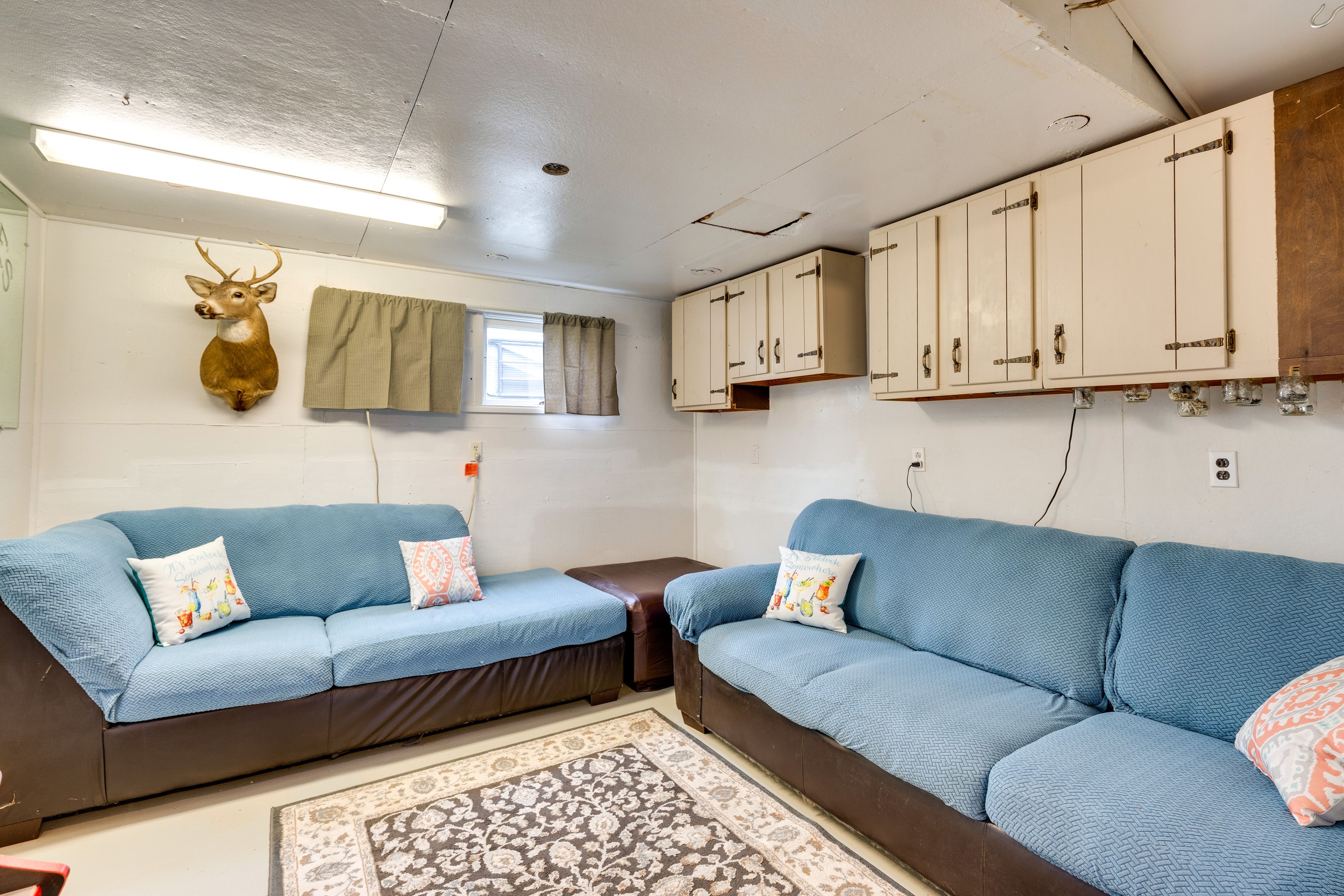 Additional Living Area | 2 Arcade Games