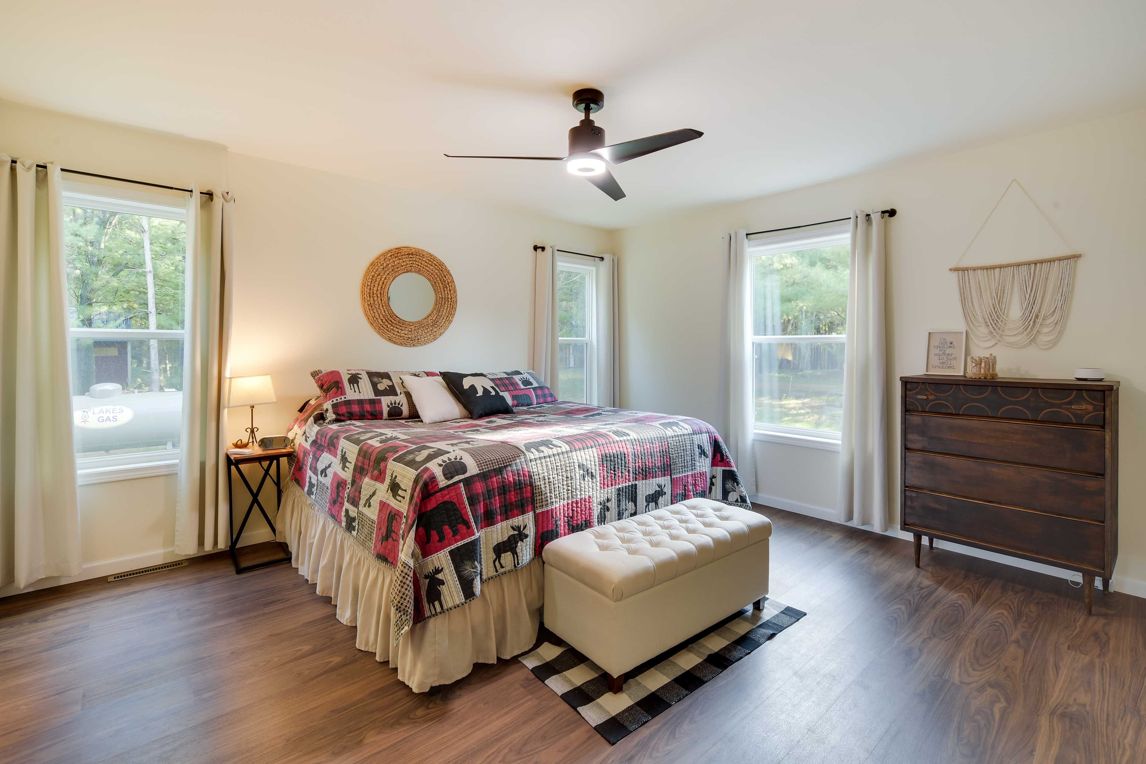 Bedroom 1 | King Bed | Linens Provided