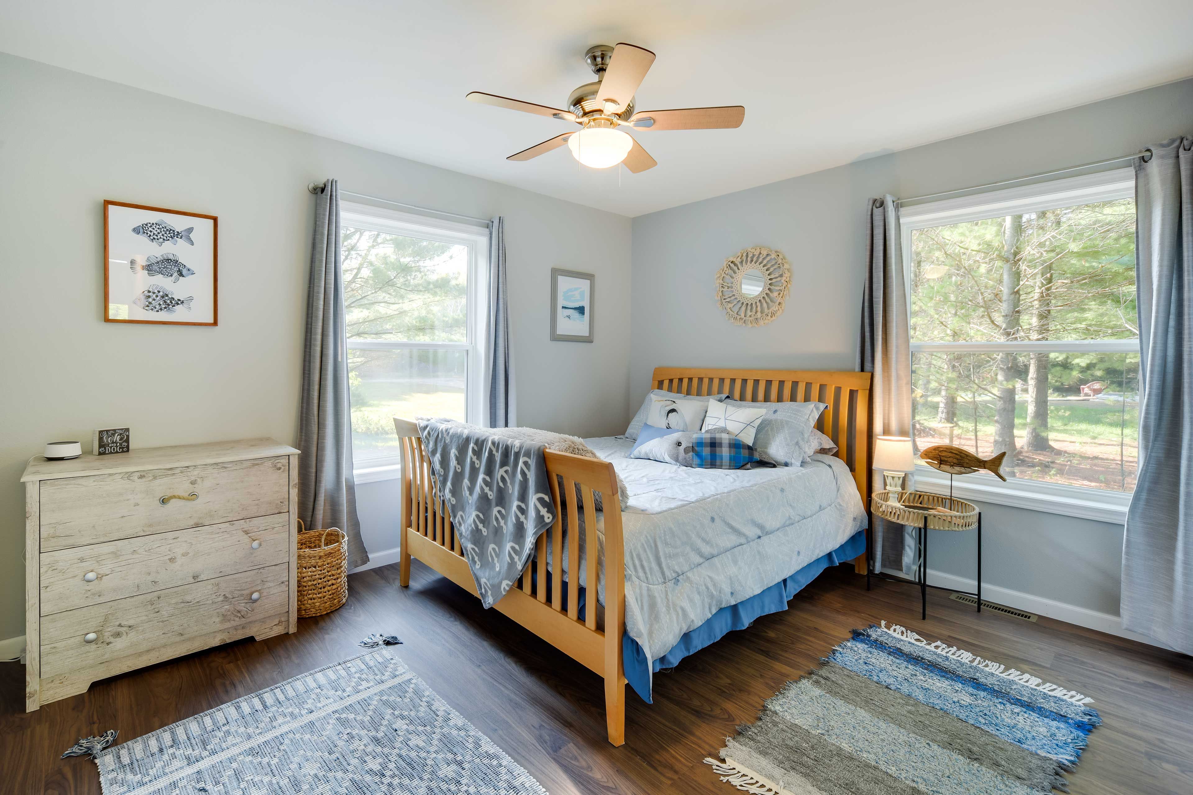Bedroom 2 | Queen Bed