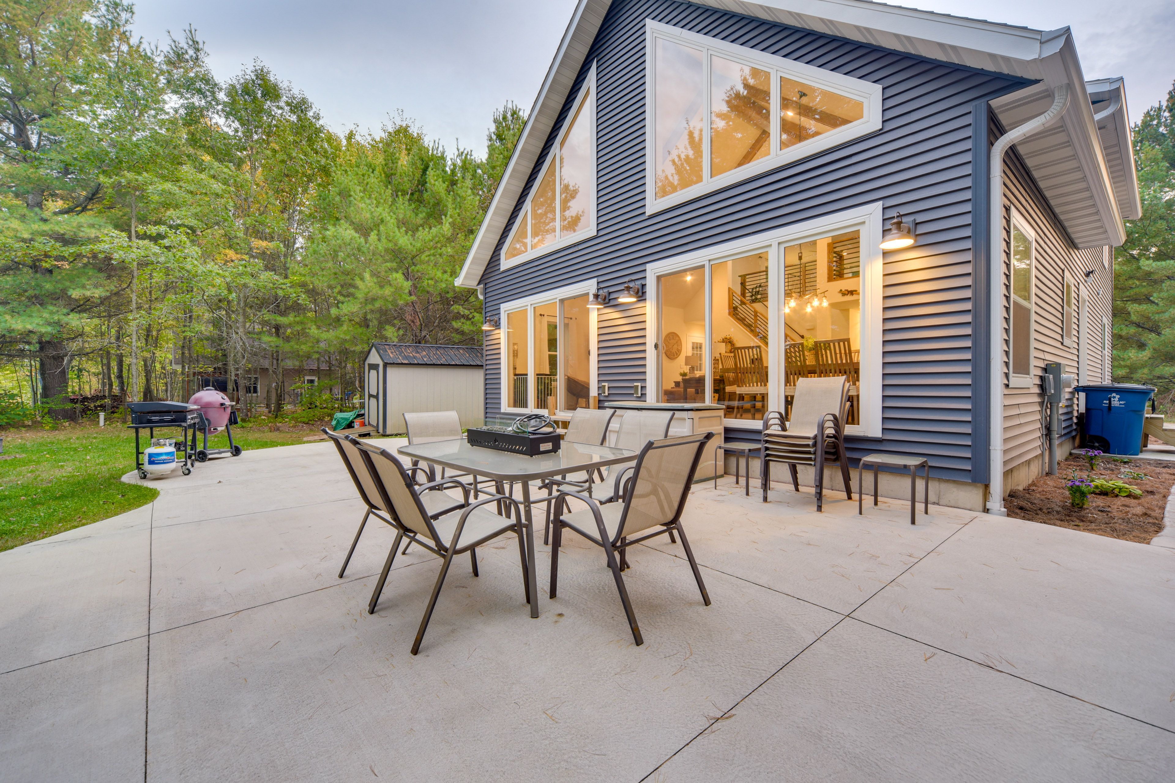 Patio | Dining Area | Gas Grill